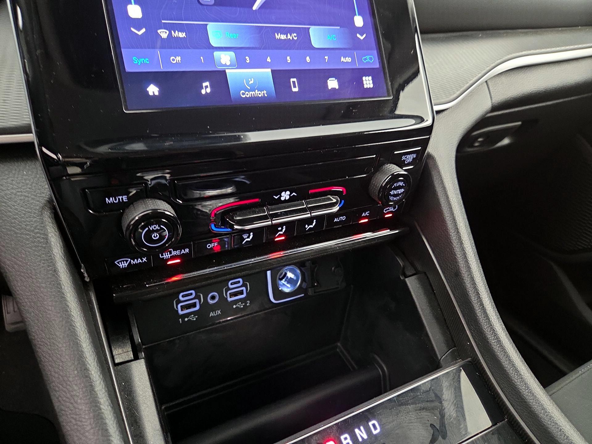 Thumbnail: 2023 Jeep Grand Cherokee - 16