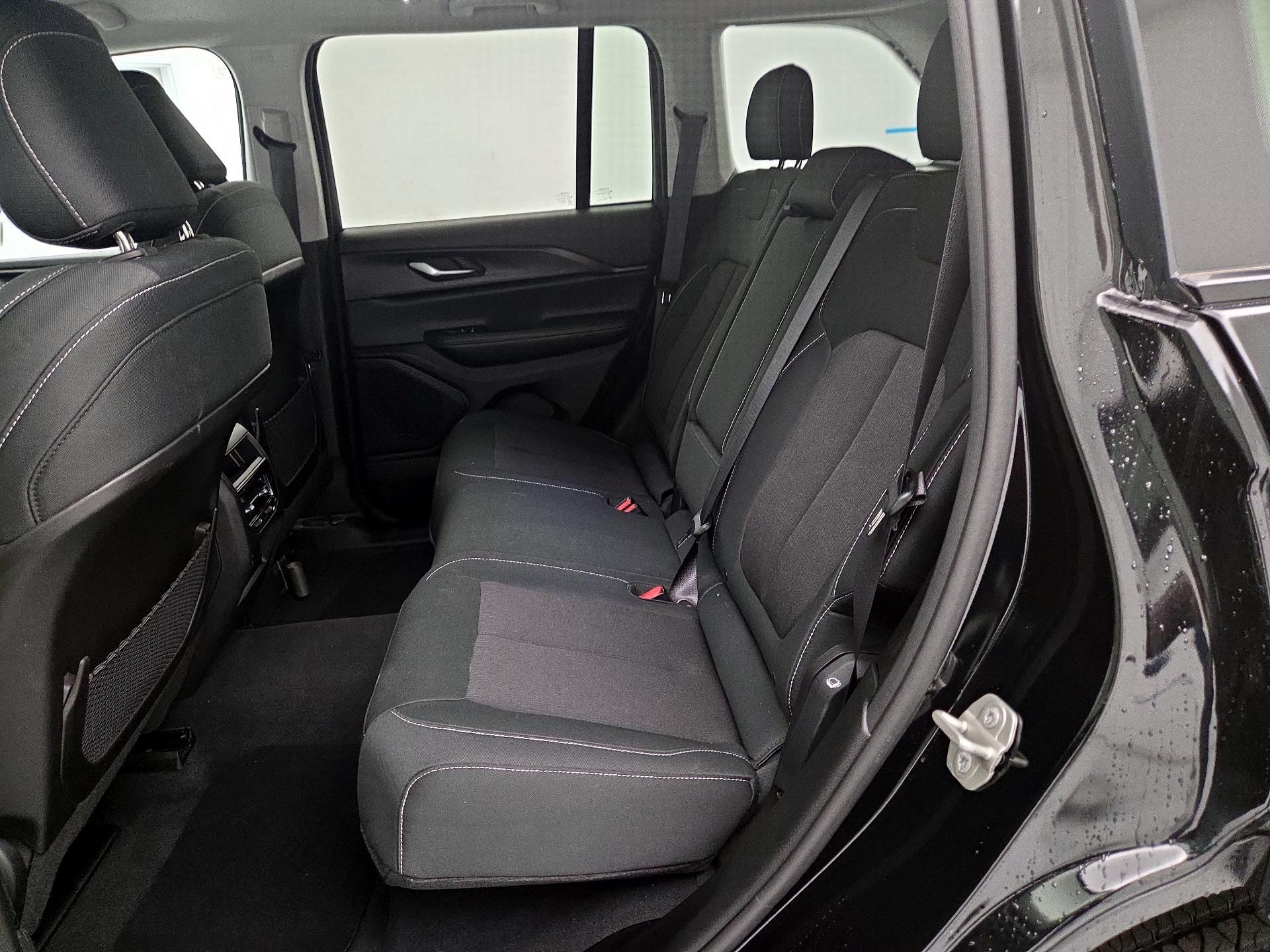 Thumbnail: 2023 Jeep Grand Cherokee - 19