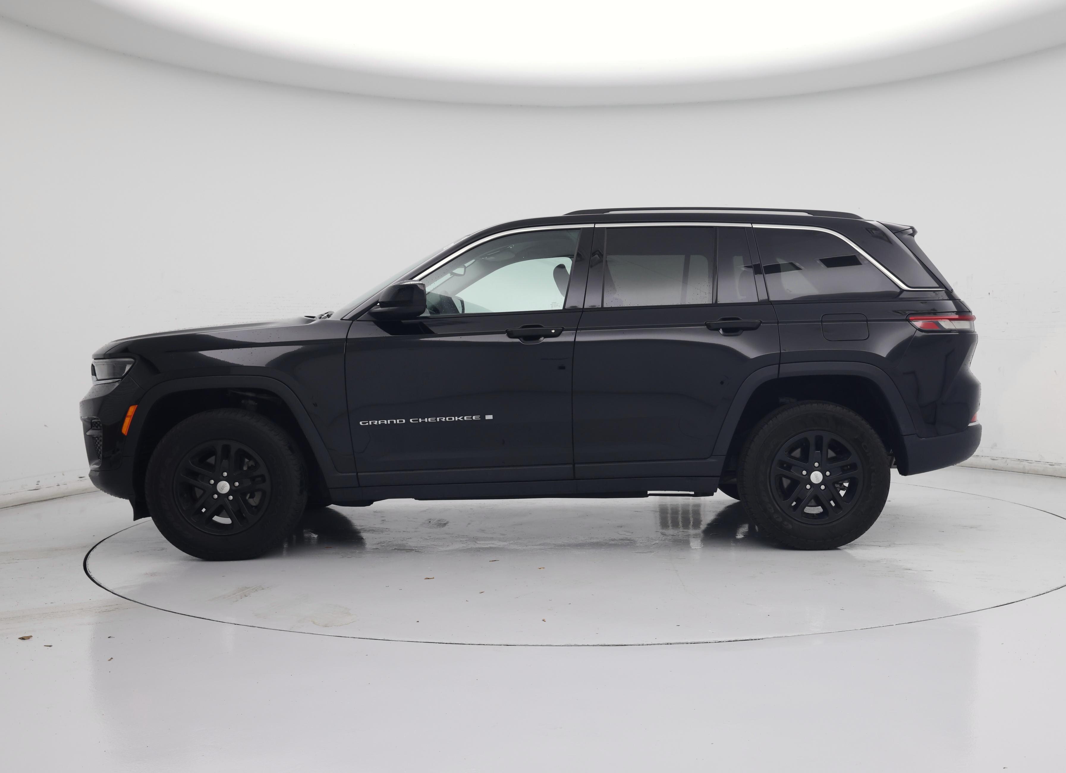 Thumbnail: 2023 Jeep Grand Cherokee - 3