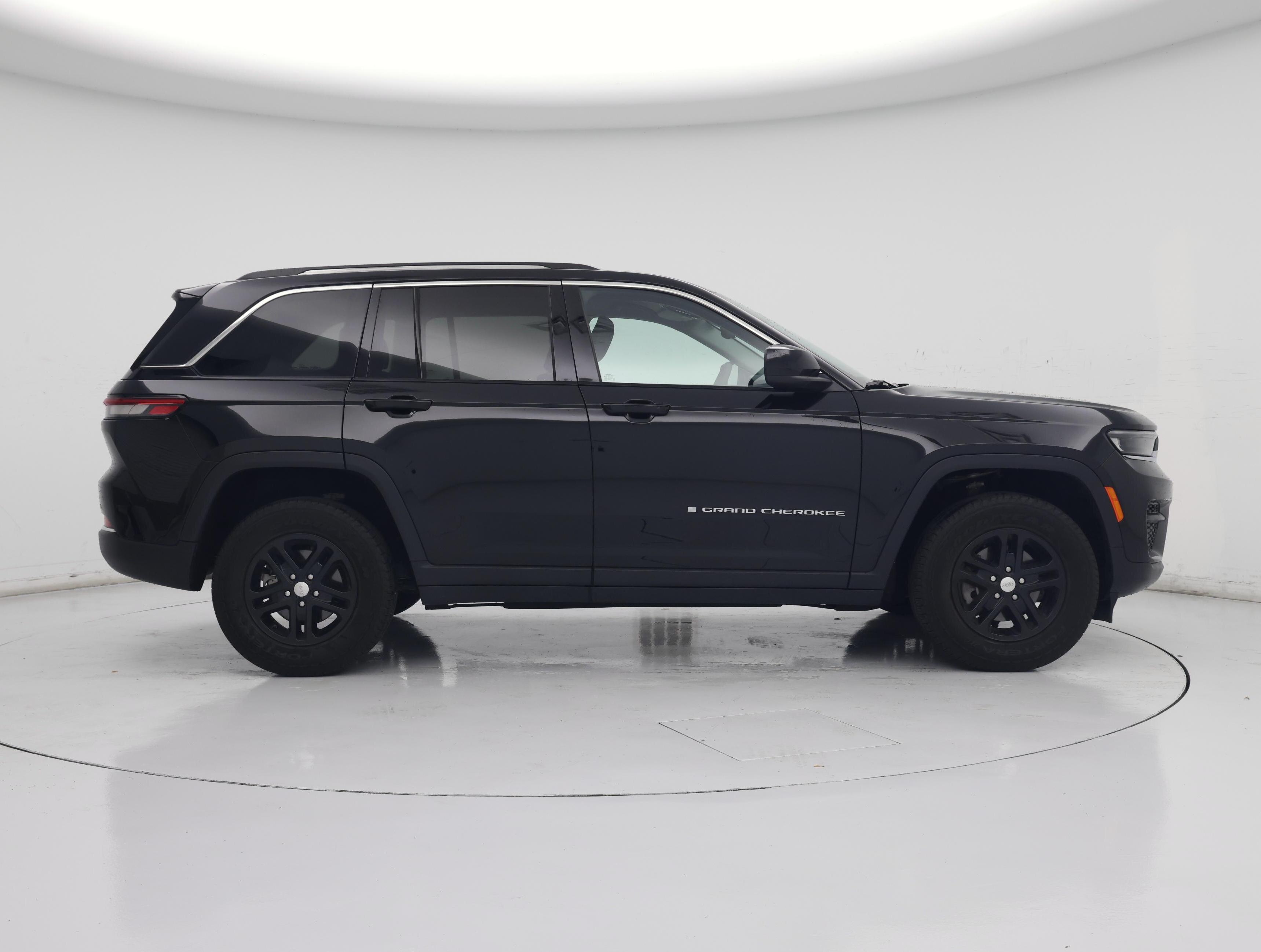 Thumbnail: 2023 Jeep Grand Cherokee - 7