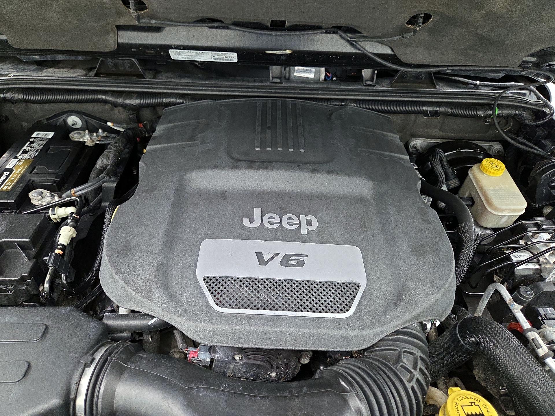 Thumbnail: 2014 Jeep Wrangler - 18