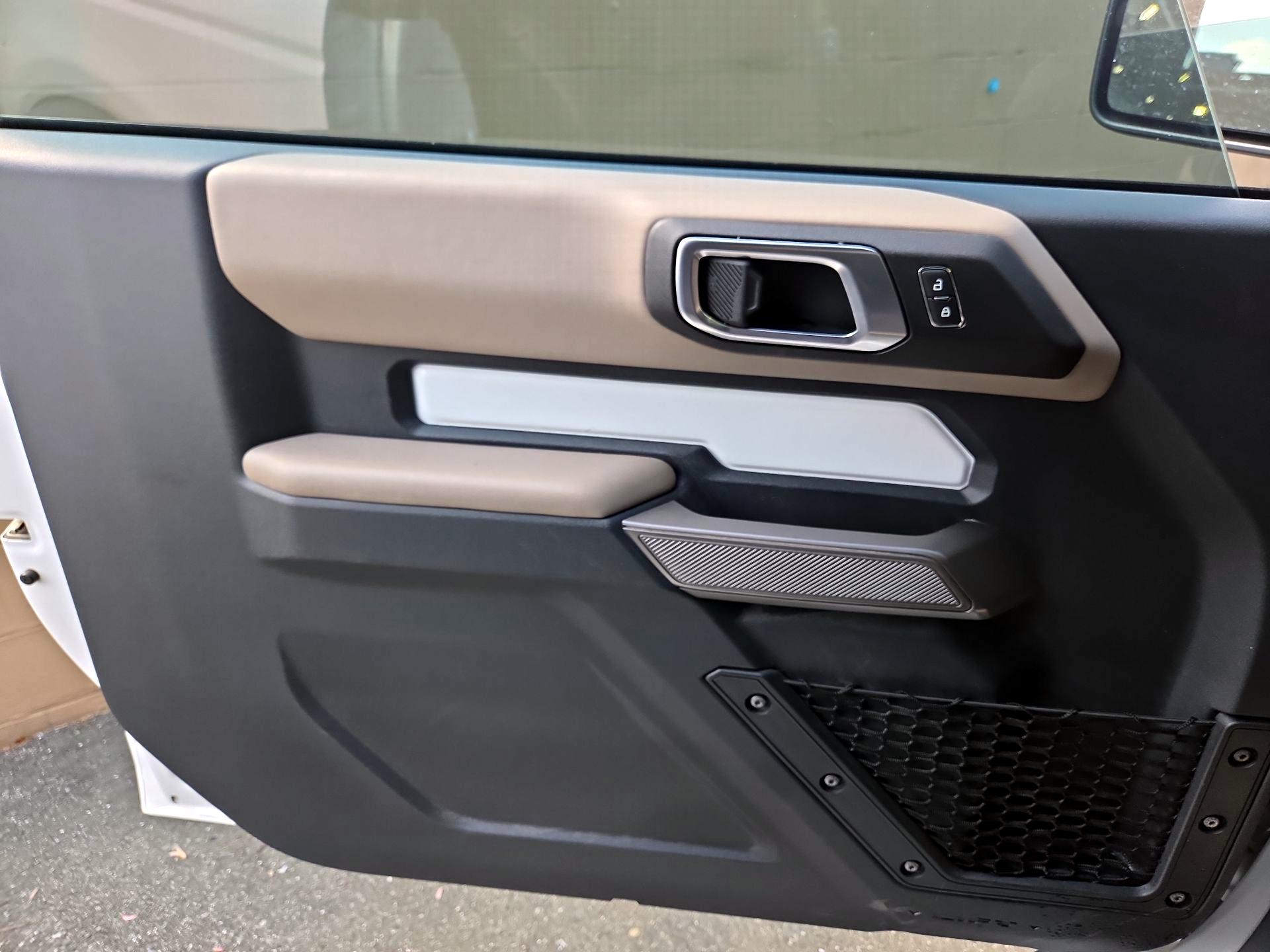 Thumbnail: 2022 Ford Bronco - 10