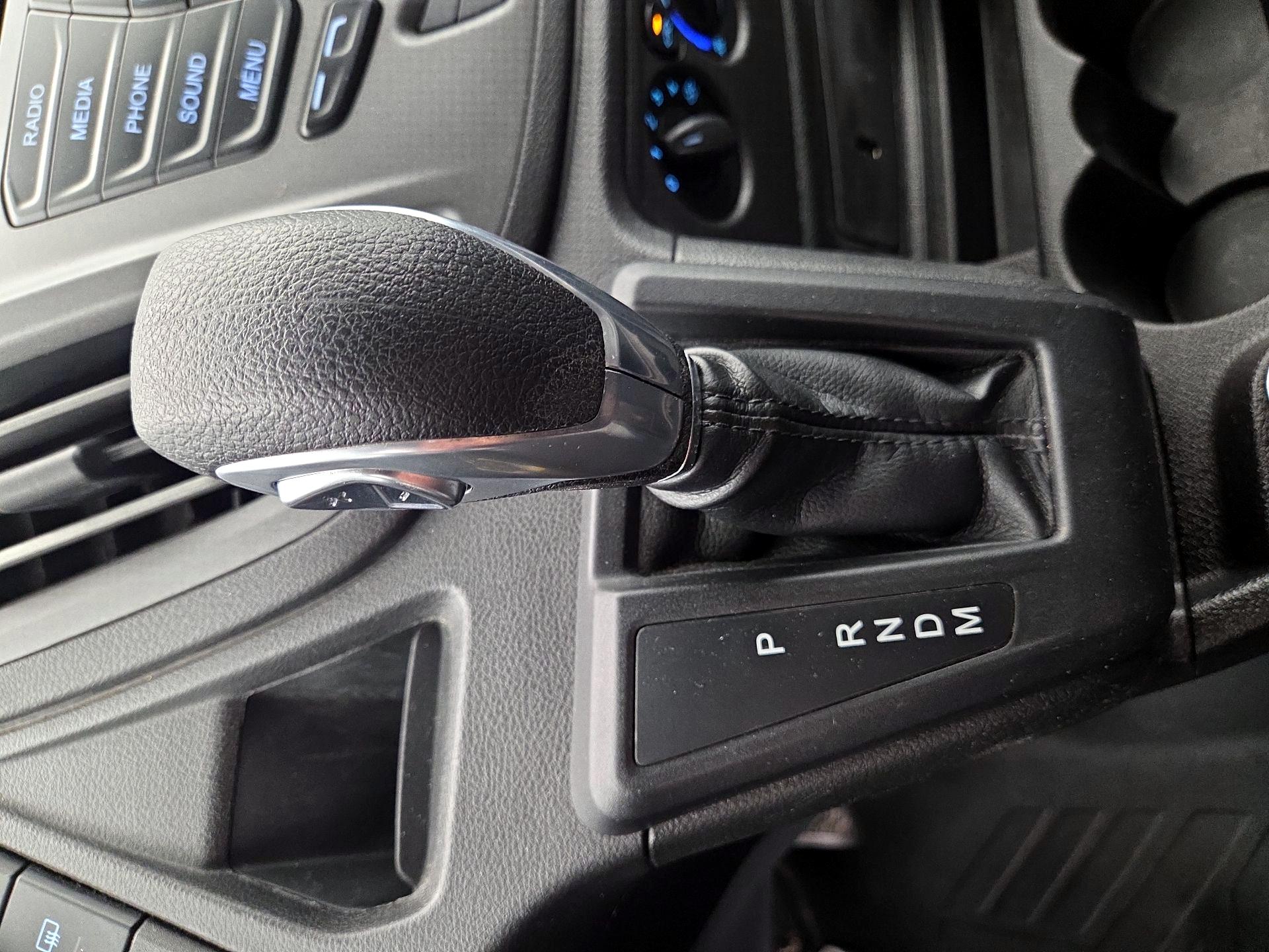 Thumbnail: 2019 Ford Transit Series - 17