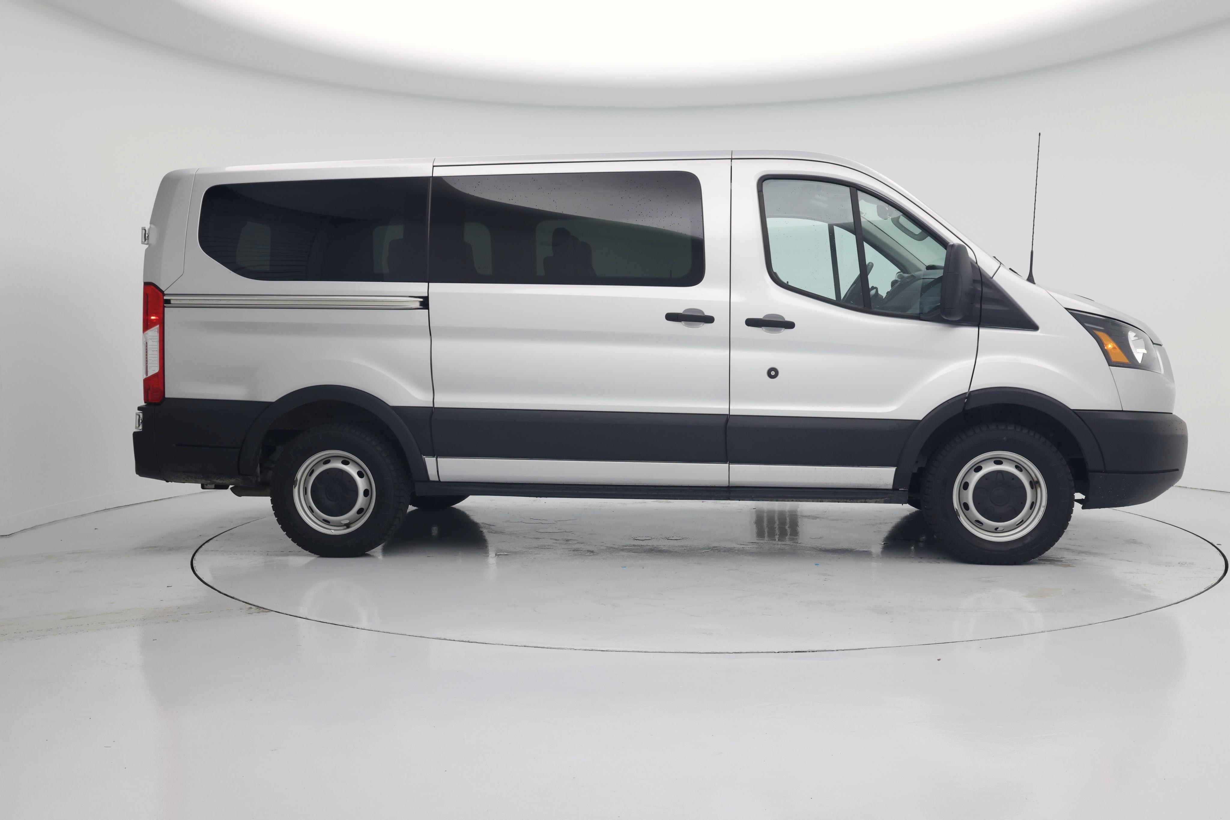 Thumbnail: 2019 Ford Transit Series - 7