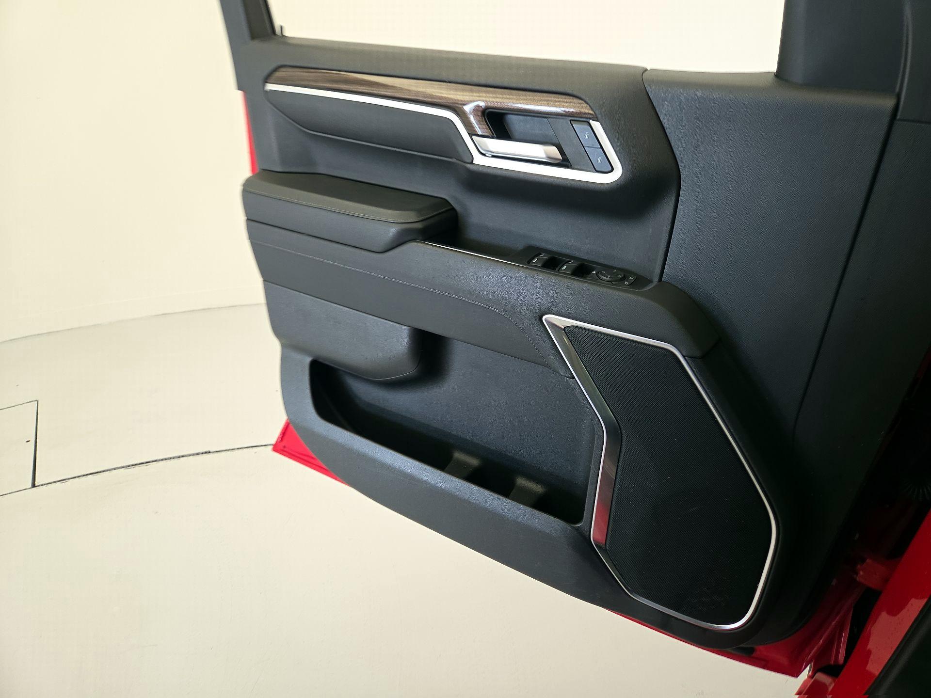 Thumbnail: 2022 Chevrolet Silverado 1500 - 12