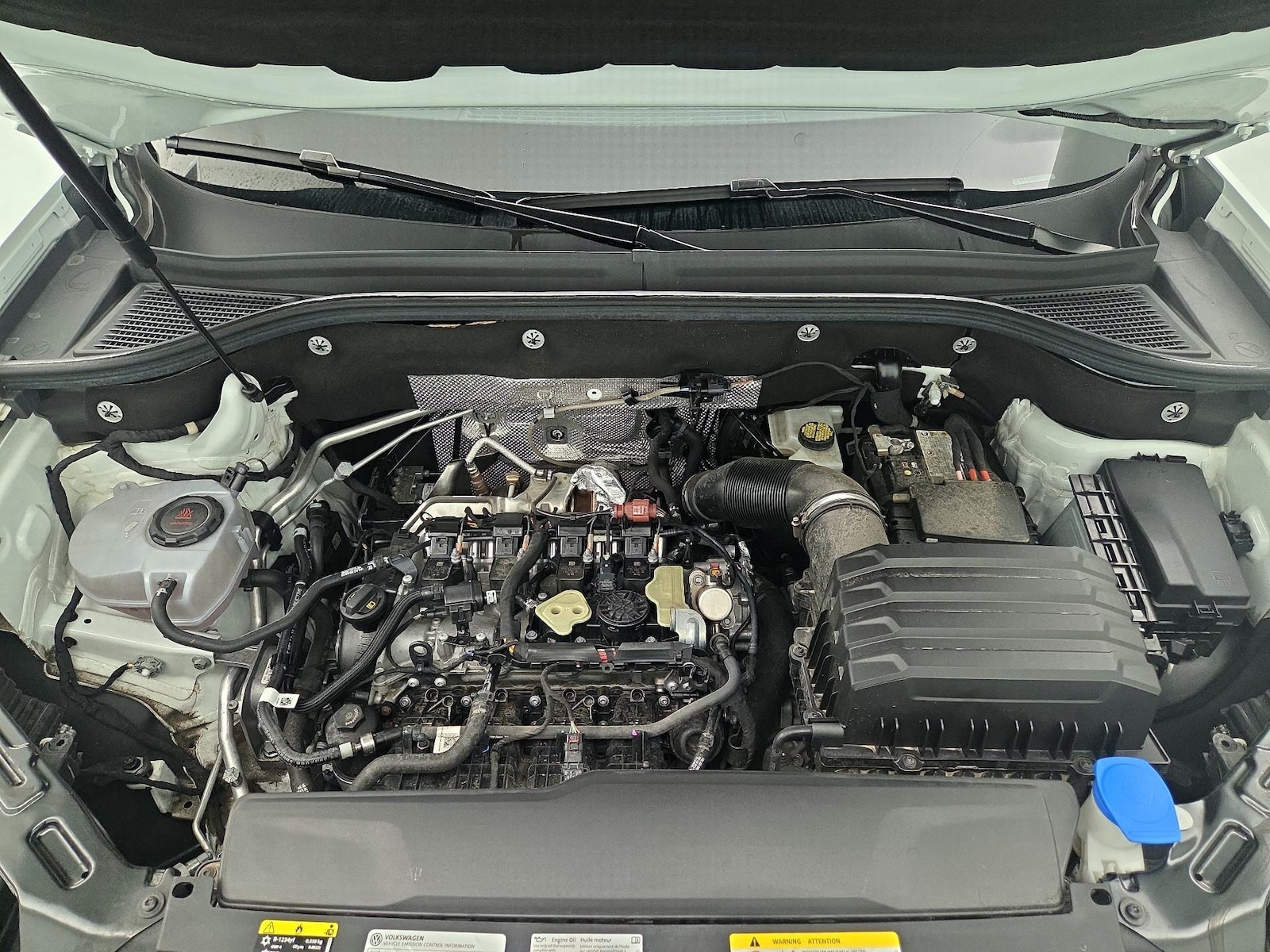 2024 Volkswagen Atlas Cross Sport SE w/Tech - Photo 23