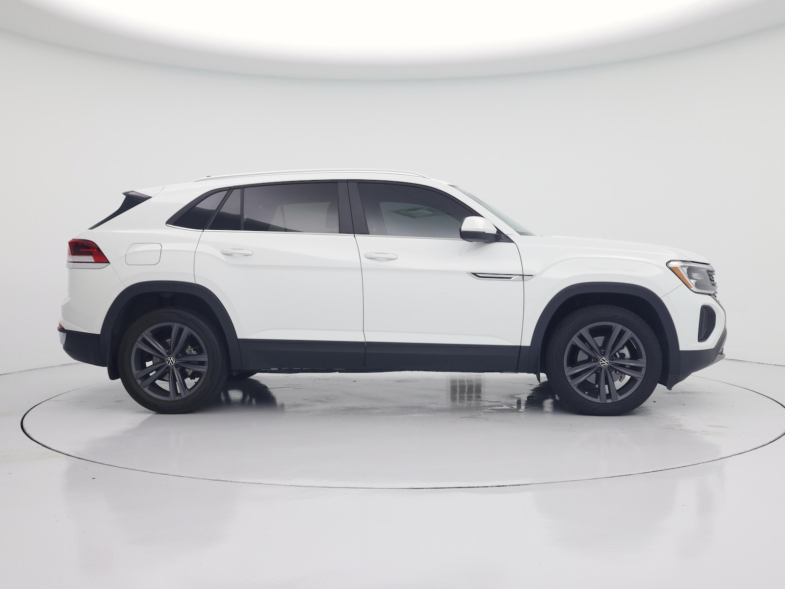 2024 Volkswagen Atlas Cross Sport SE w/Tech - Photo 8