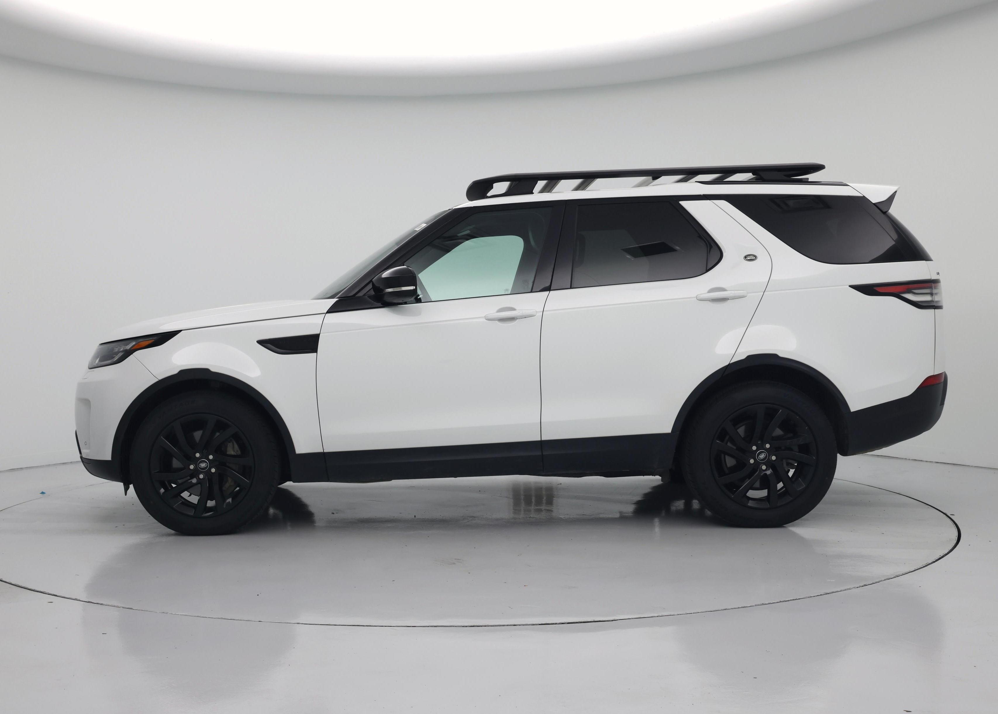 Thumbnail: 2020 Land Rover Discovery - 3