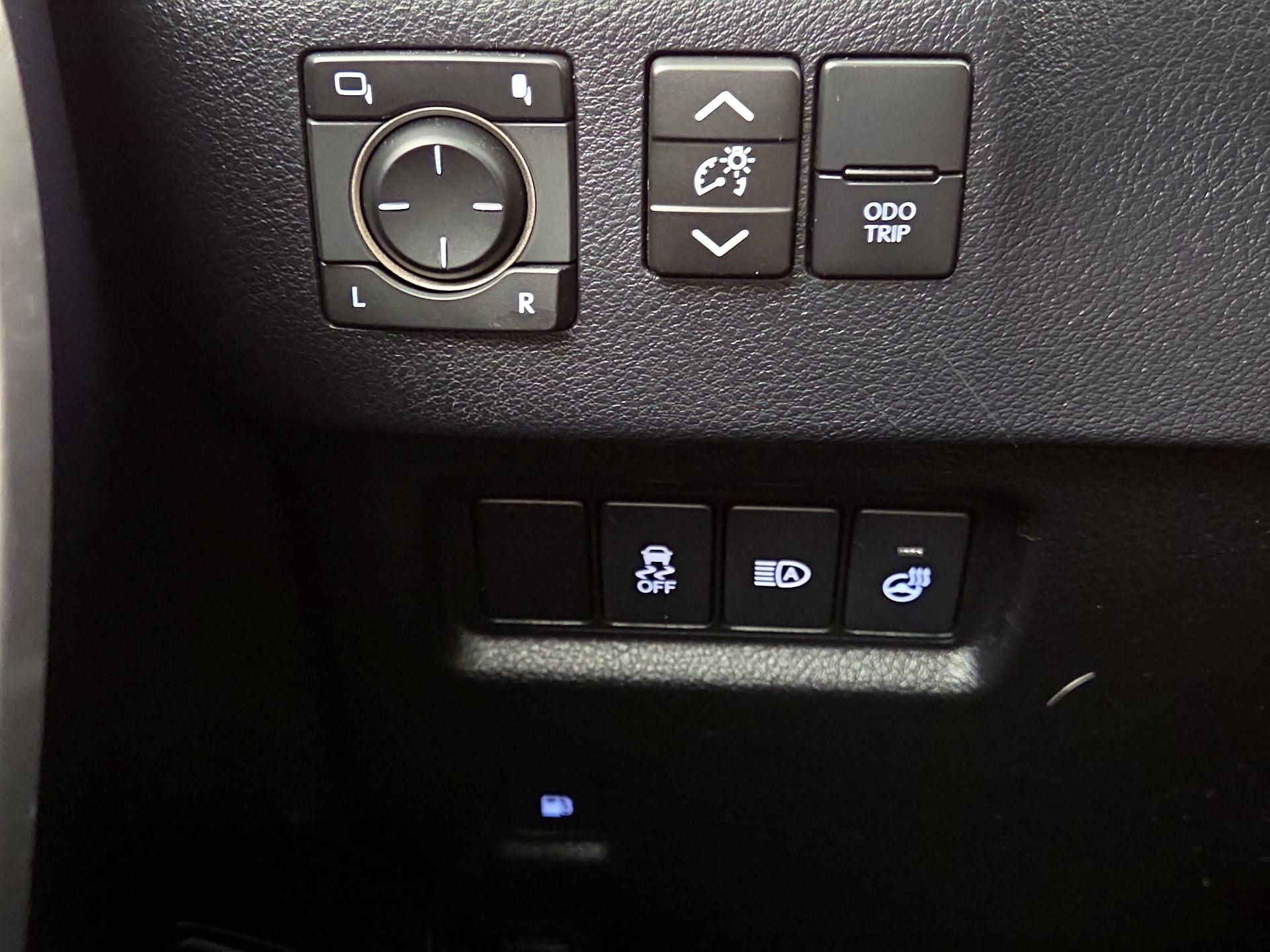 Thumbnail: 2022 Lexus GX - 13