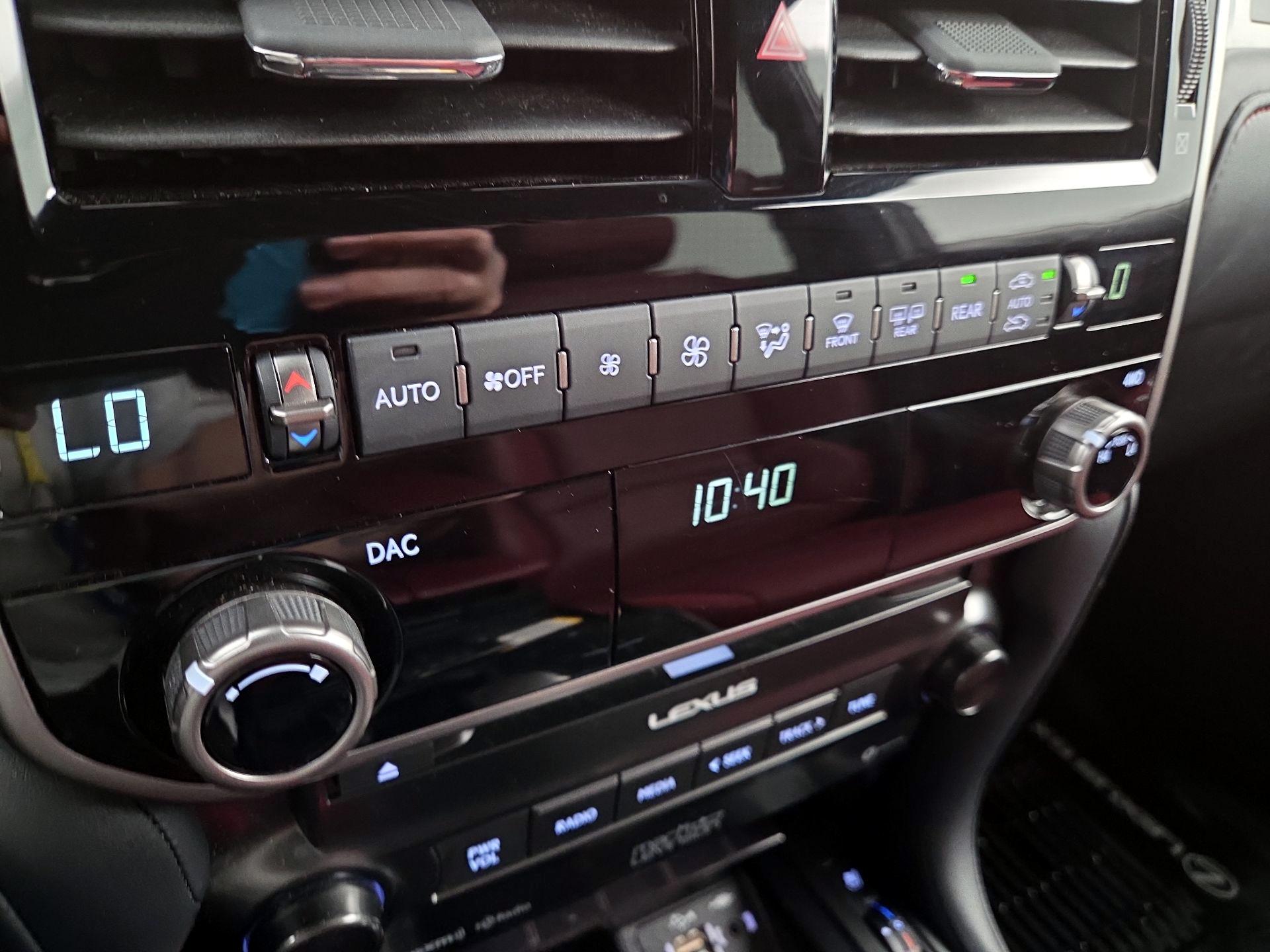 Thumbnail: 2022 Lexus GX - 17