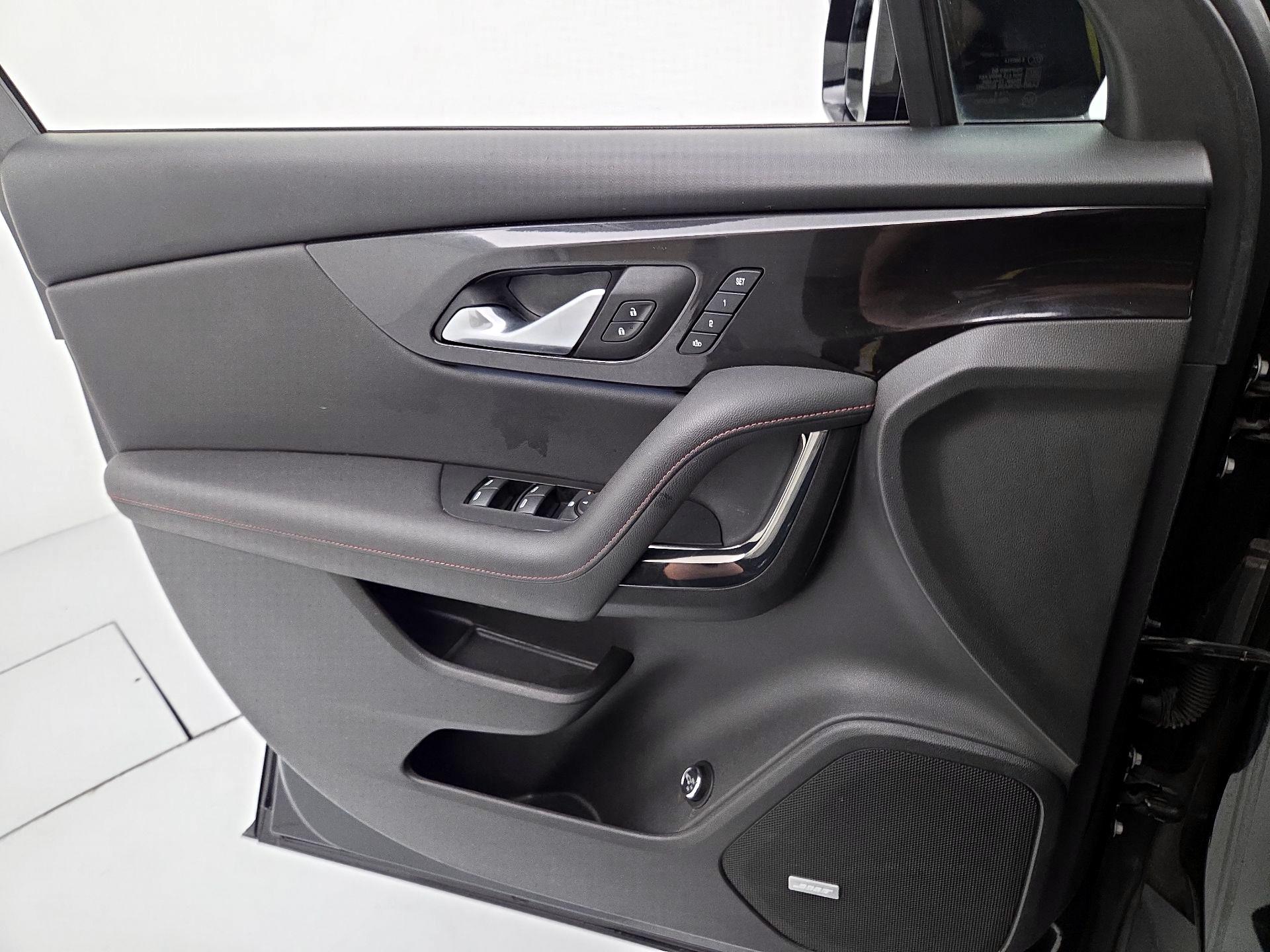 Thumbnail: 2019 Chevrolet Blazer - 12