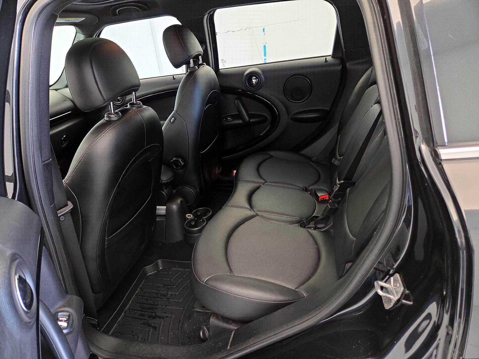 Thumbnail: 2016 MINI Cooper Countryman - 17