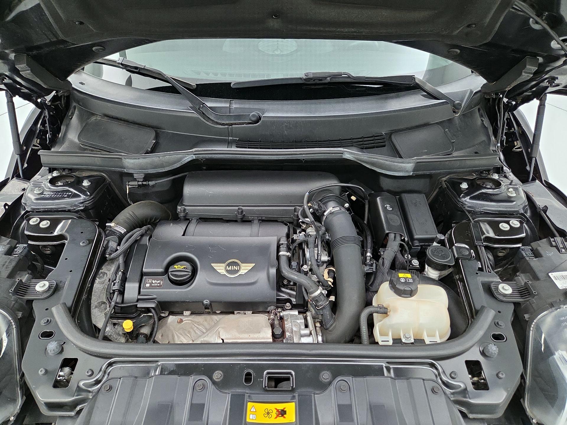 Thumbnail: 2016 MINI Cooper Countryman - 19