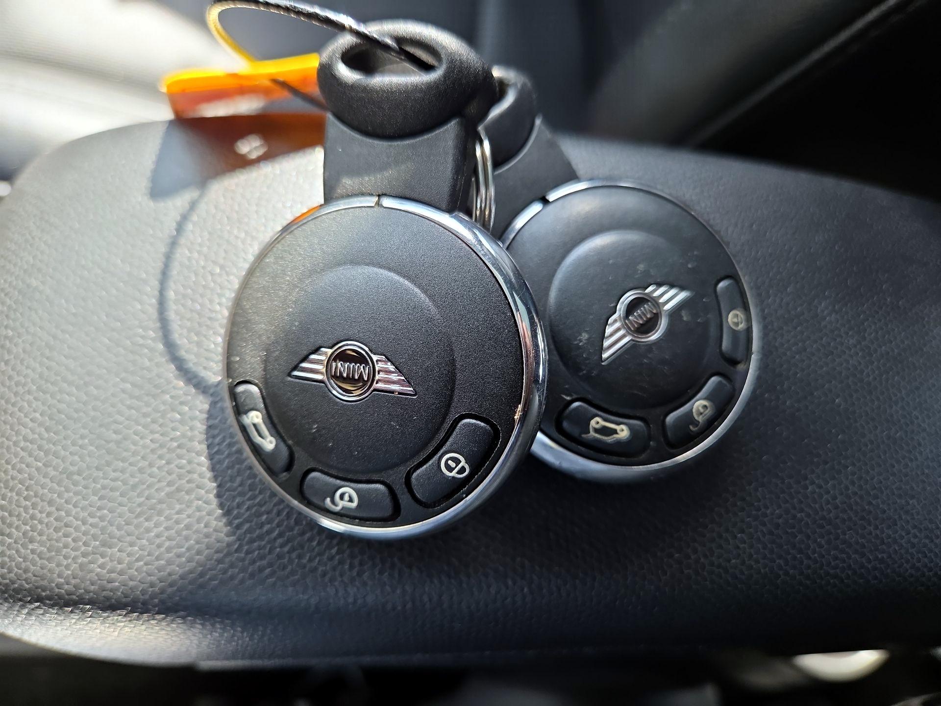 Thumbnail: 2016 MINI Cooper Countryman - 20