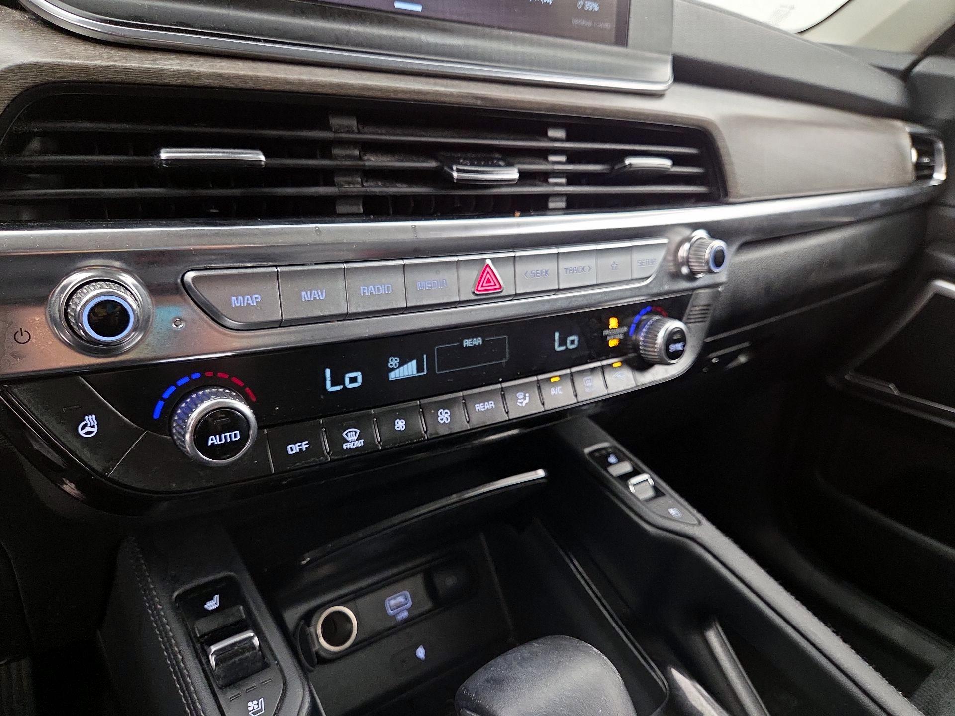 Thumbnail: 2020 Kia Telluride - 17