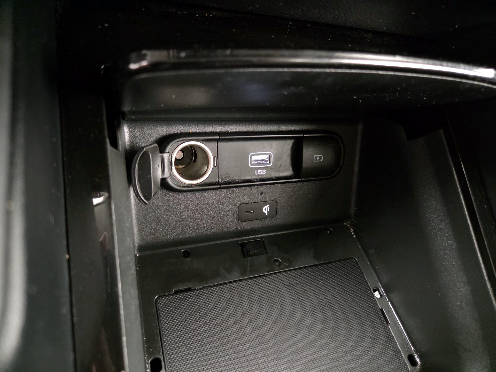 Thumbnail: 2020 Kia Telluride - 19