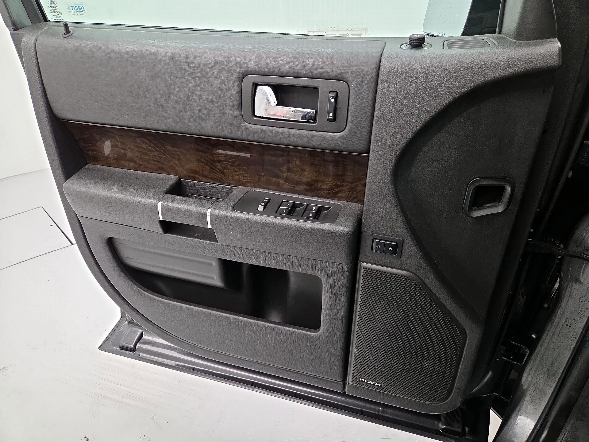 Thumbnail: 2018 Ford Flex - 12