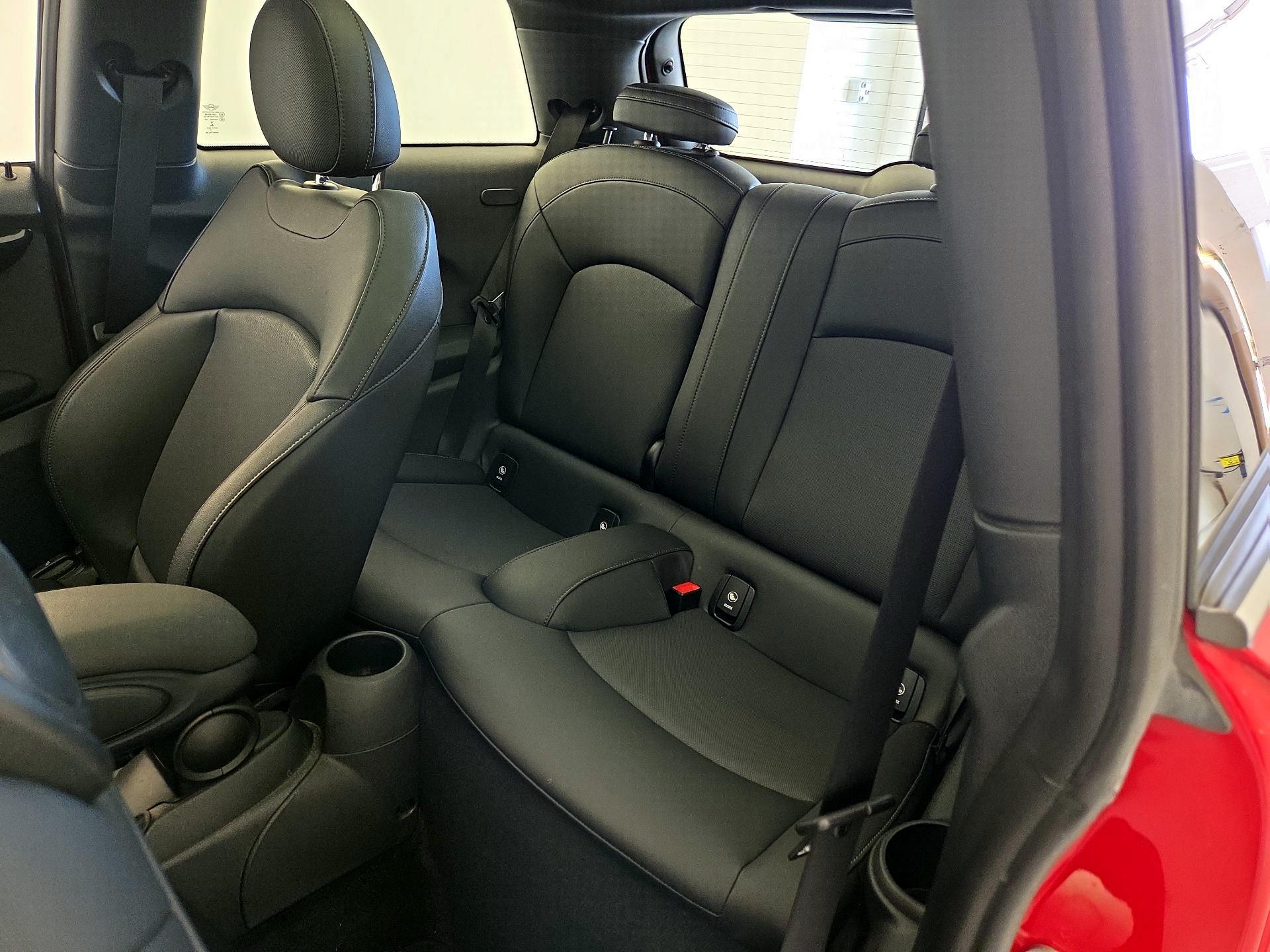 Thumbnail: 2020 MINI Cooper Hardtop - 20