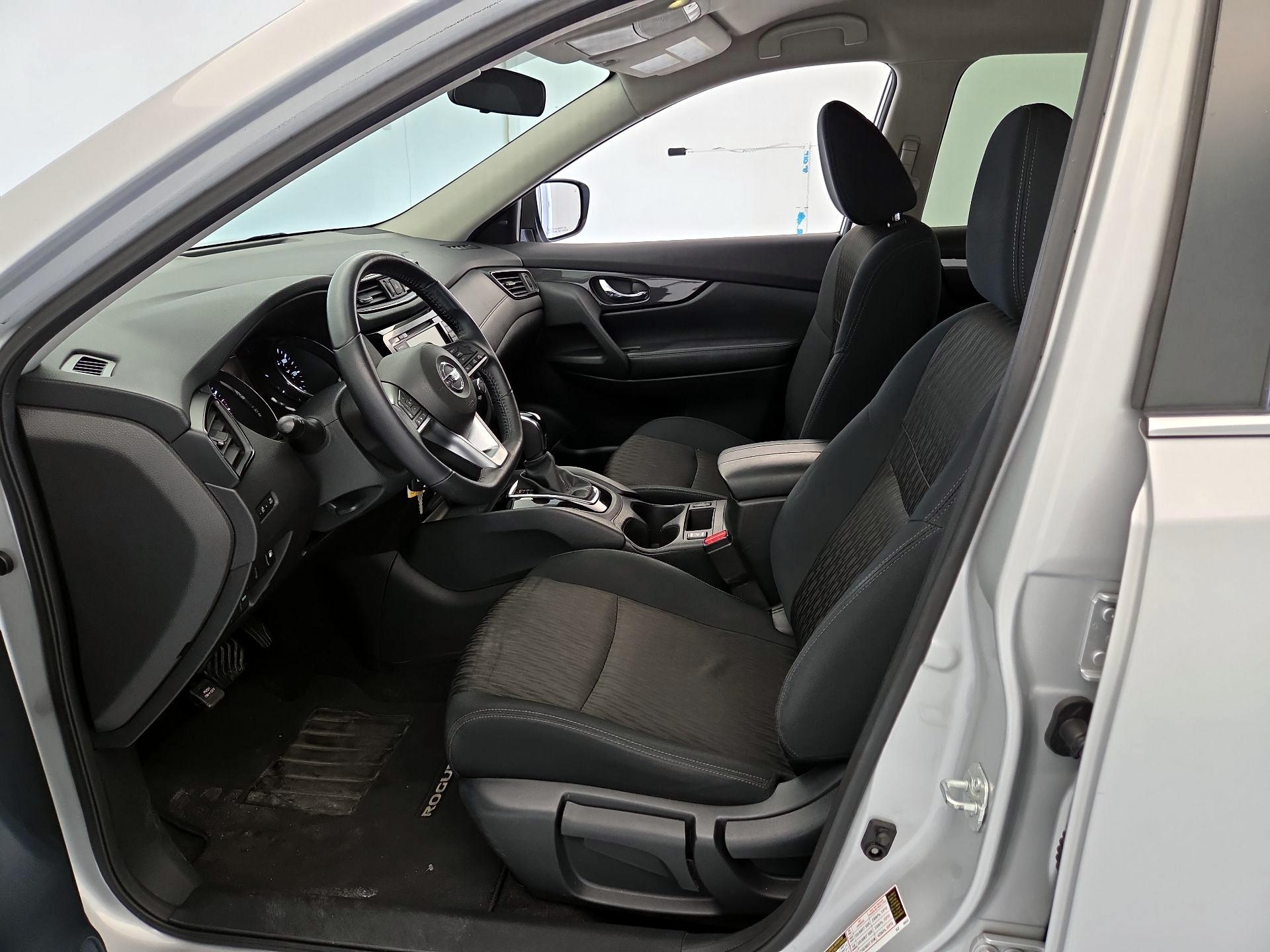 Thumbnail: 2018 Nissan Rogue - 11