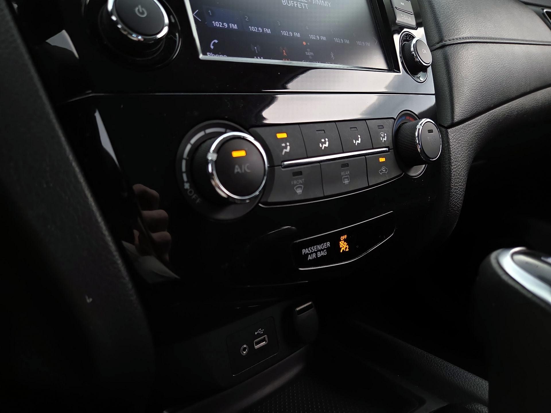 Thumbnail: 2018 Nissan Rogue - 16