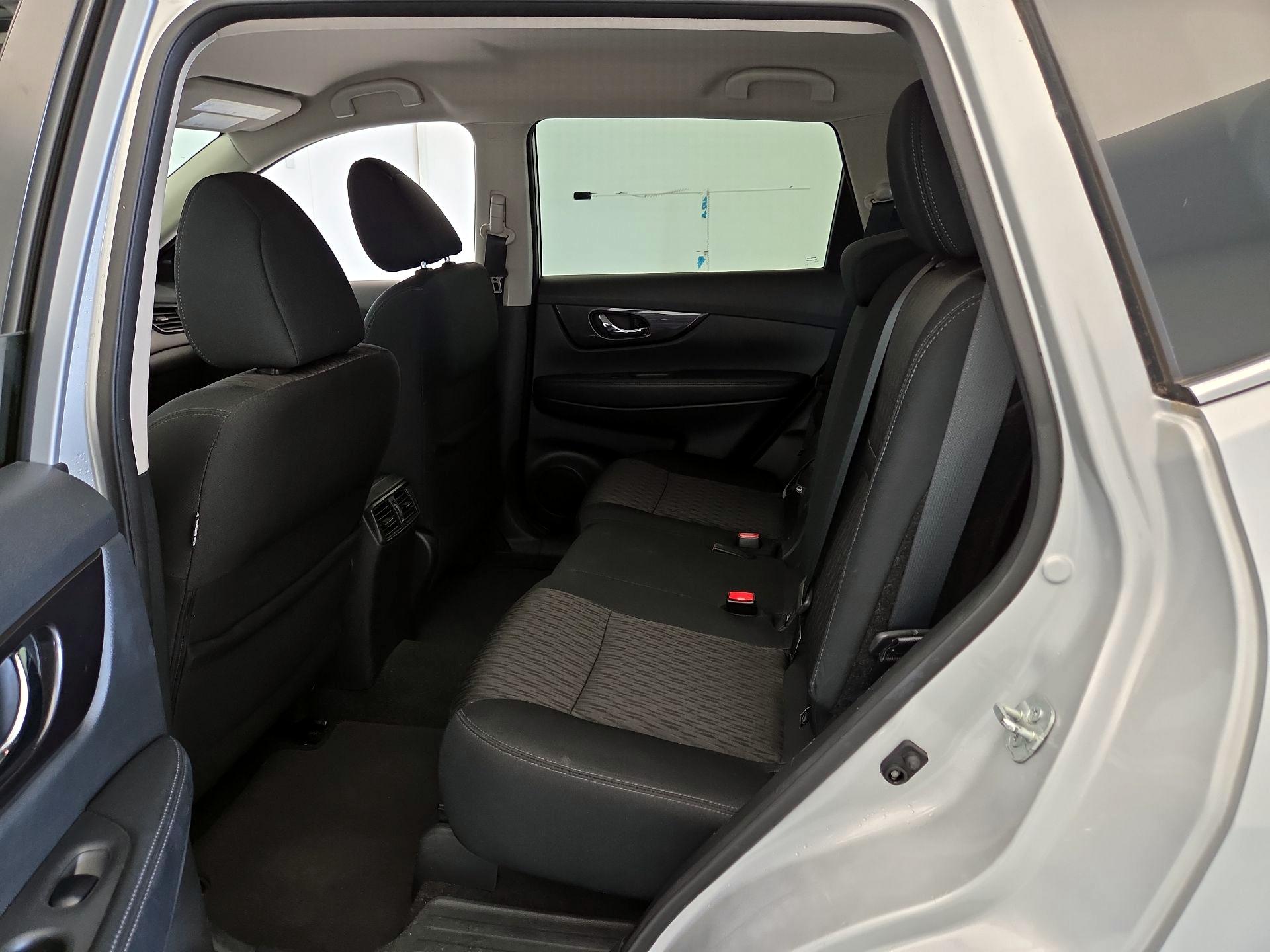 Thumbnail: 2018 Nissan Rogue - 19