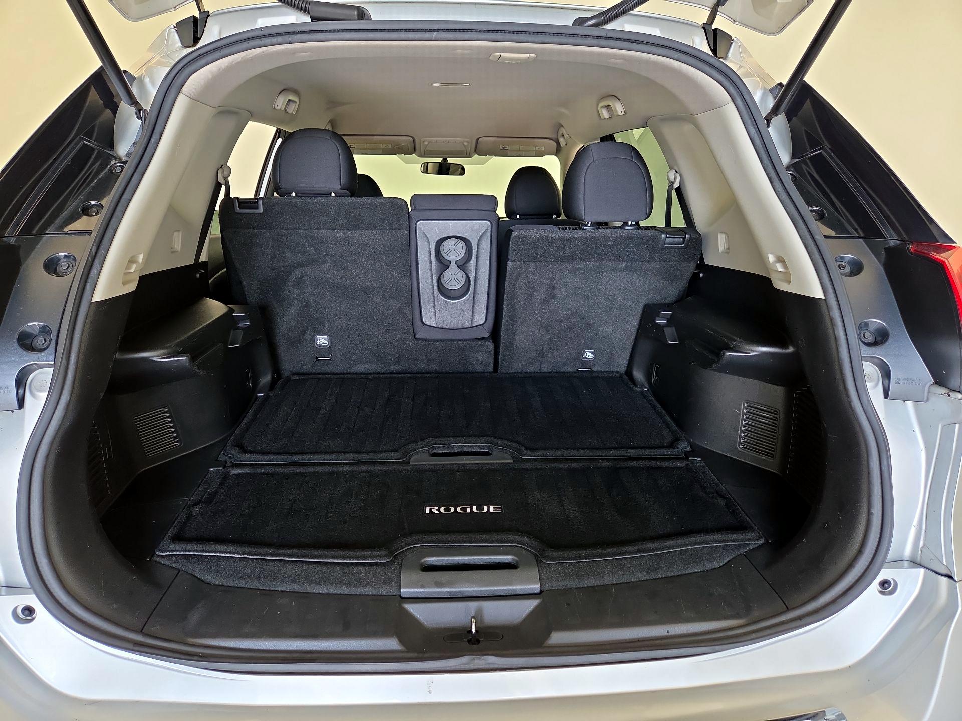 Thumbnail: 2018 Nissan Rogue - 20