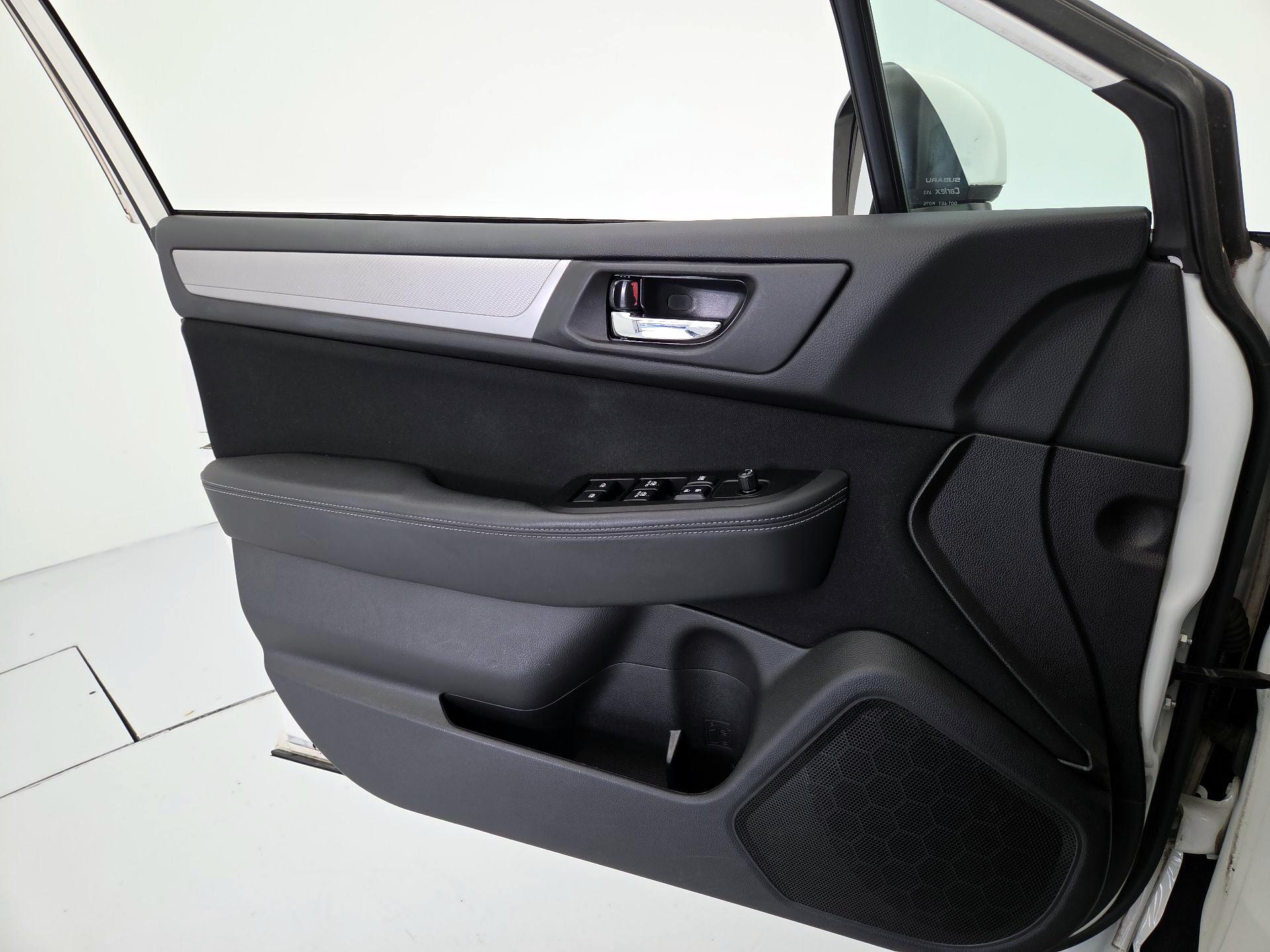 Thumbnail: 2017 Subaru Outback - 12