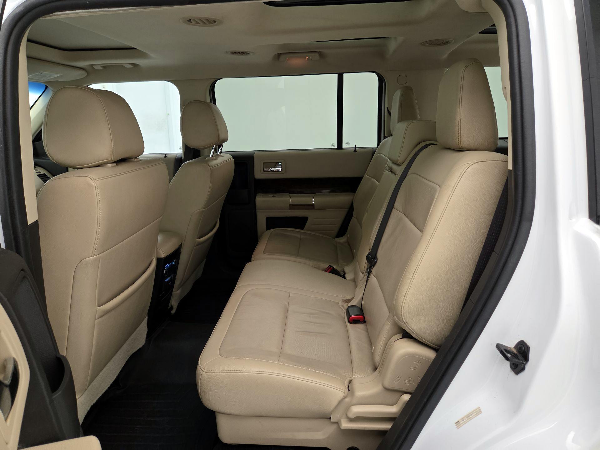 Thumbnail: 2018 Ford Flex - 20