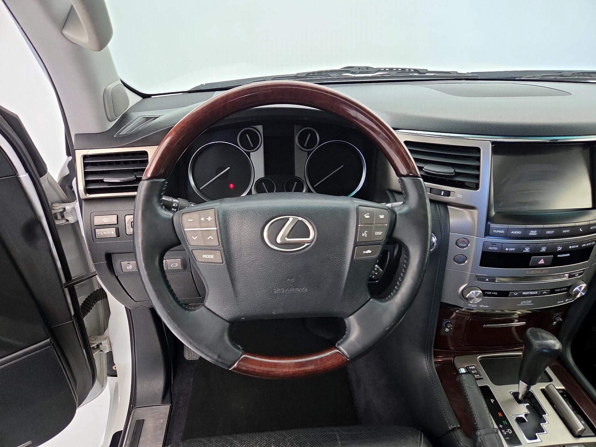 Thumbnail: 2014 Lexus LX - 10