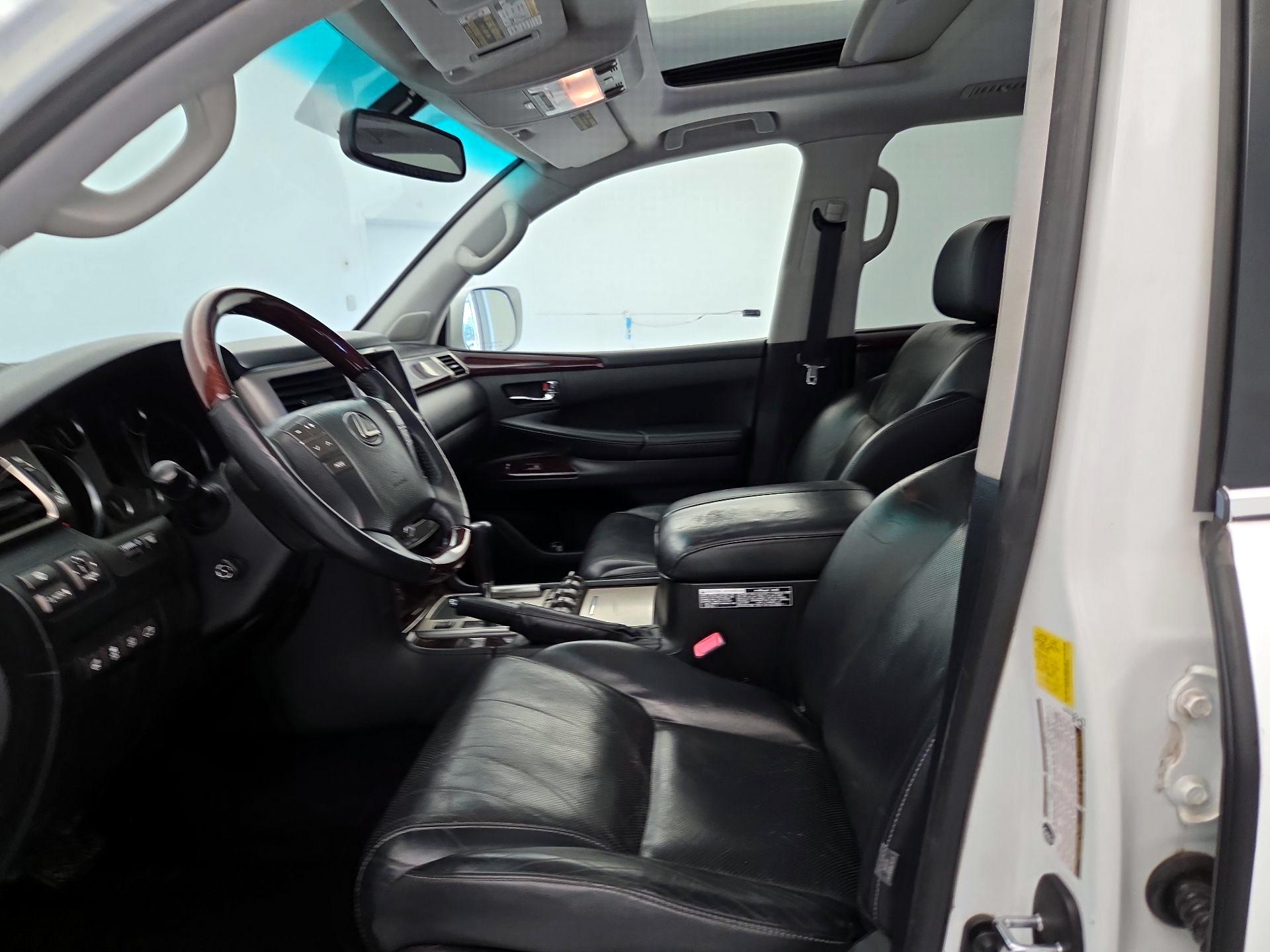 Thumbnail: 2014 Lexus LX - 11