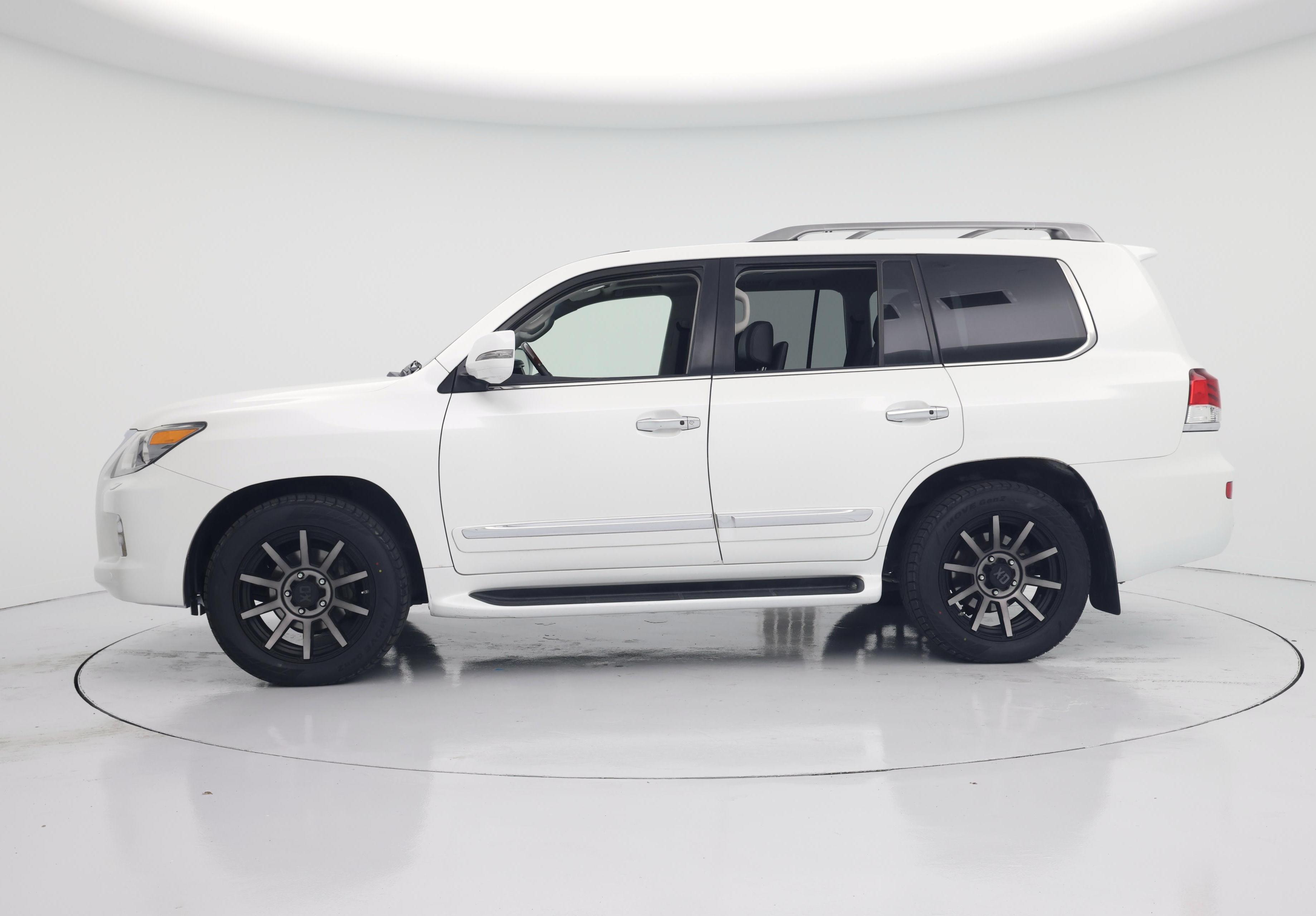 Thumbnail: 2014 Lexus LX - 3