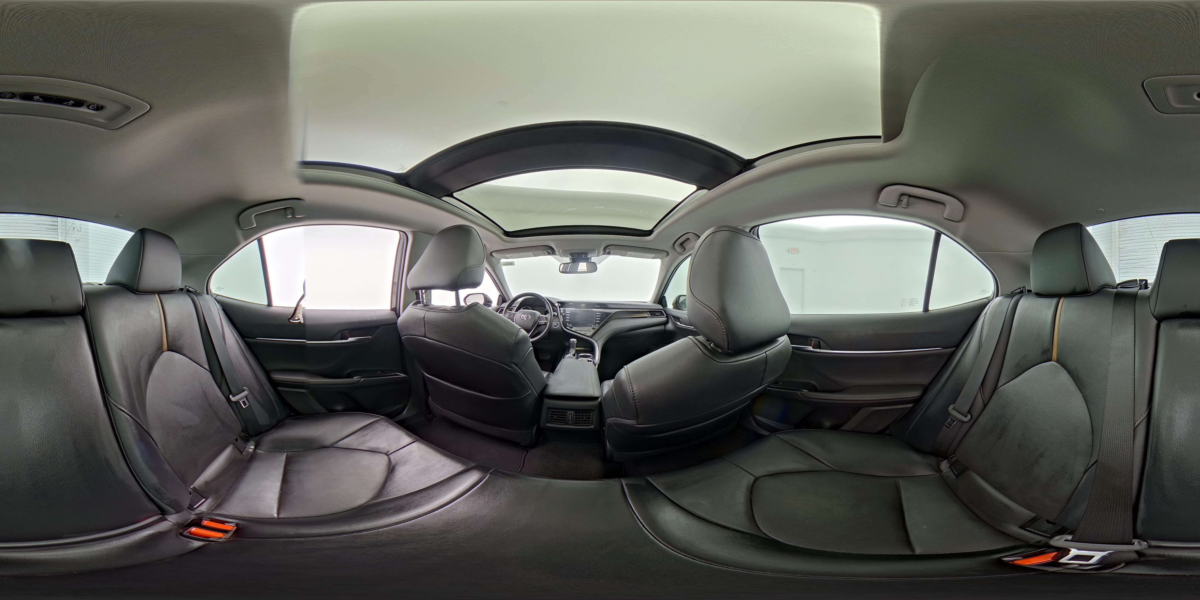 2020 Toyota Camry XLE - Photo 26