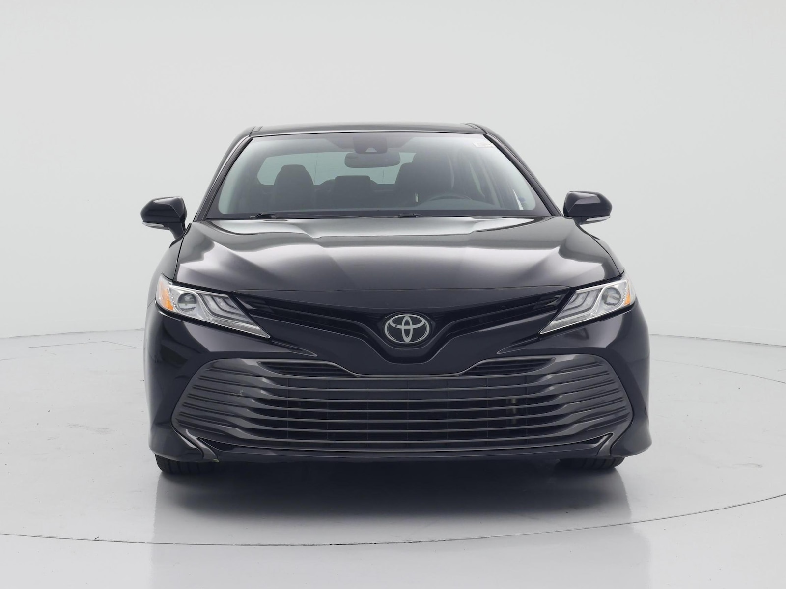 2020 Toyota Camry XLE - Photo 6