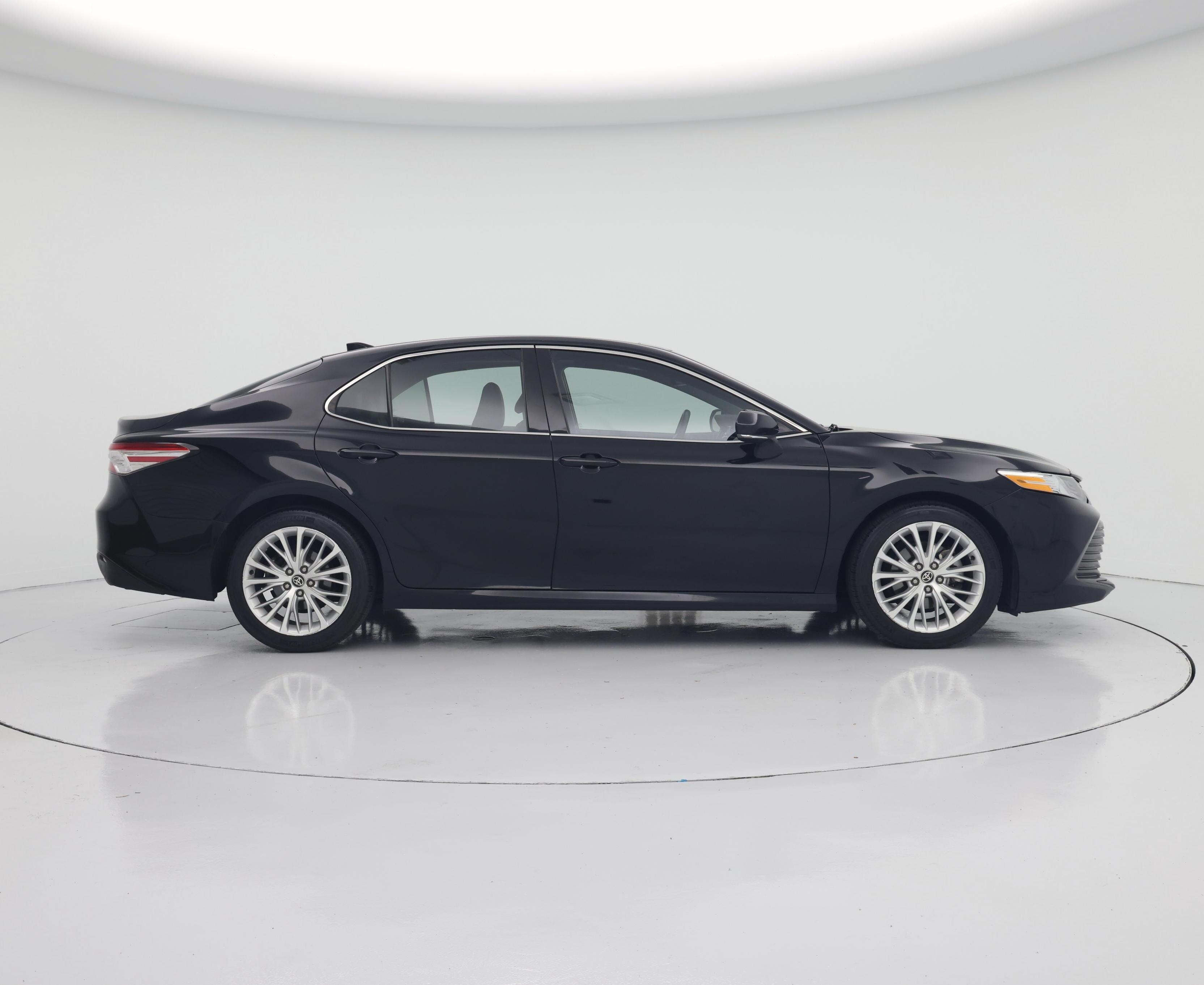 Thumbnail: 2020 Toyota Camry - 7