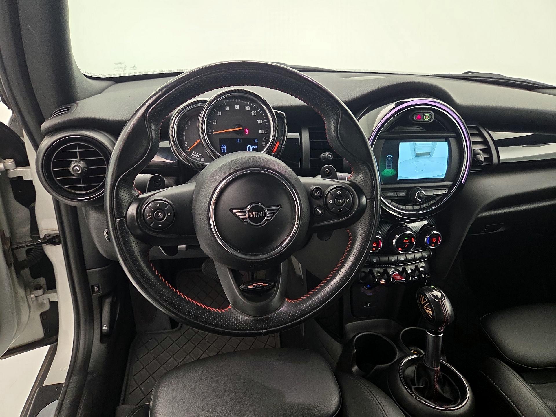 Thumbnail: 2019 MINI Cooper - 10