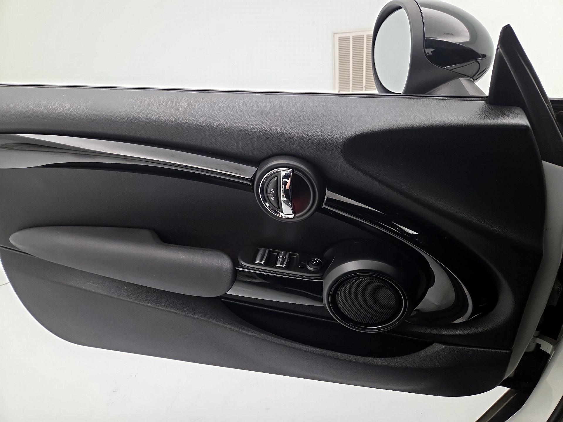 Thumbnail: 2019 MINI Cooper - 12