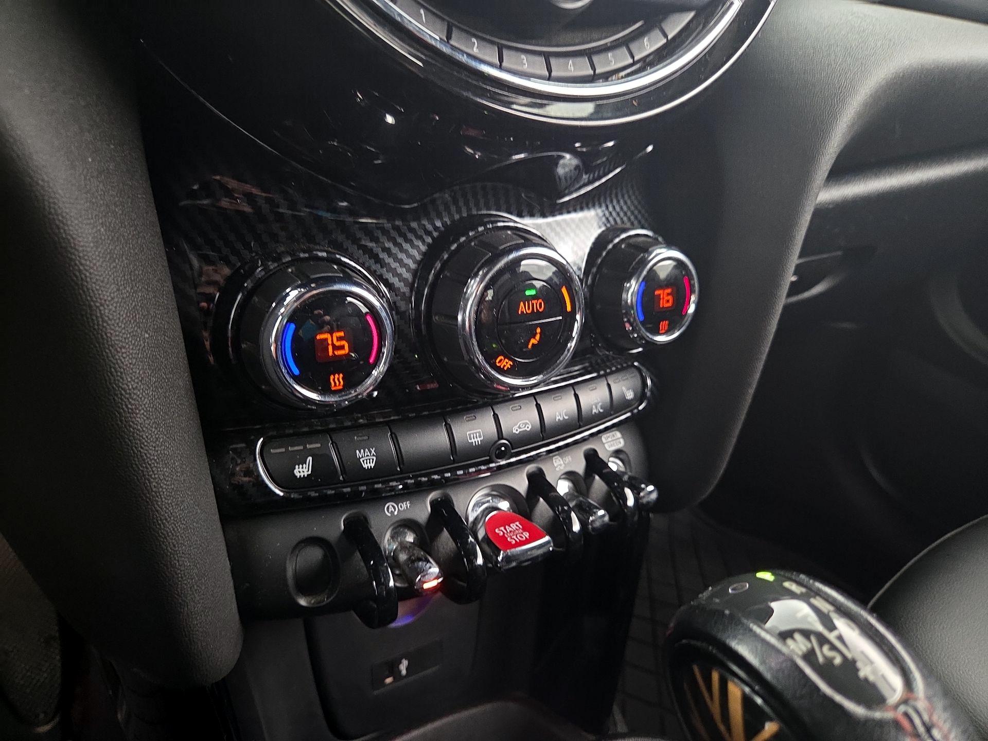 Thumbnail: 2019 MINI Cooper - 16