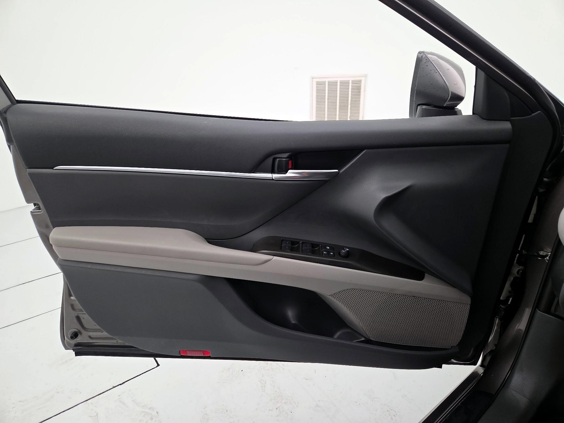 Thumbnail: 2024 Toyota Camry - 12