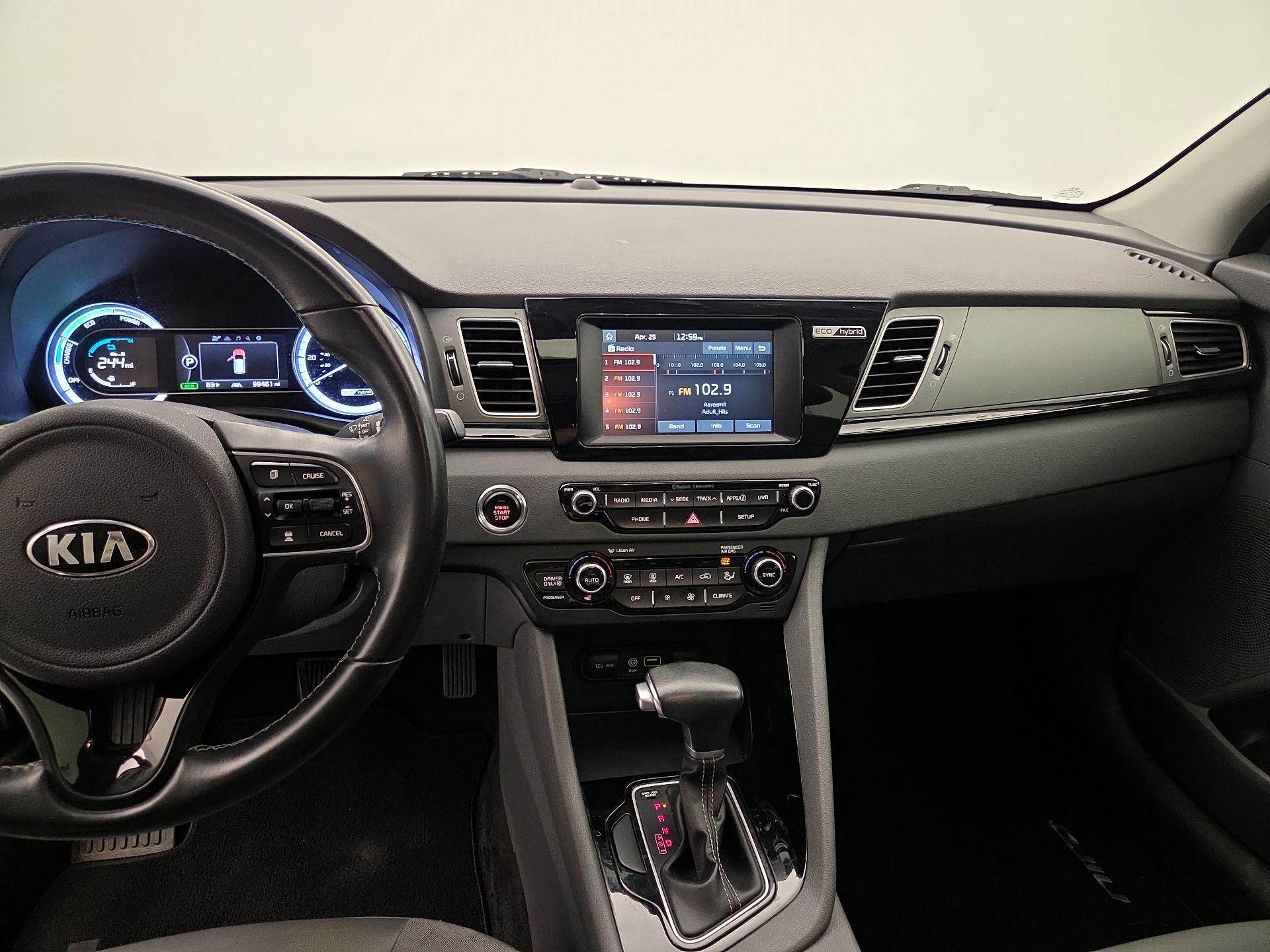 Thumbnail: 2017 Kia Niro - 9