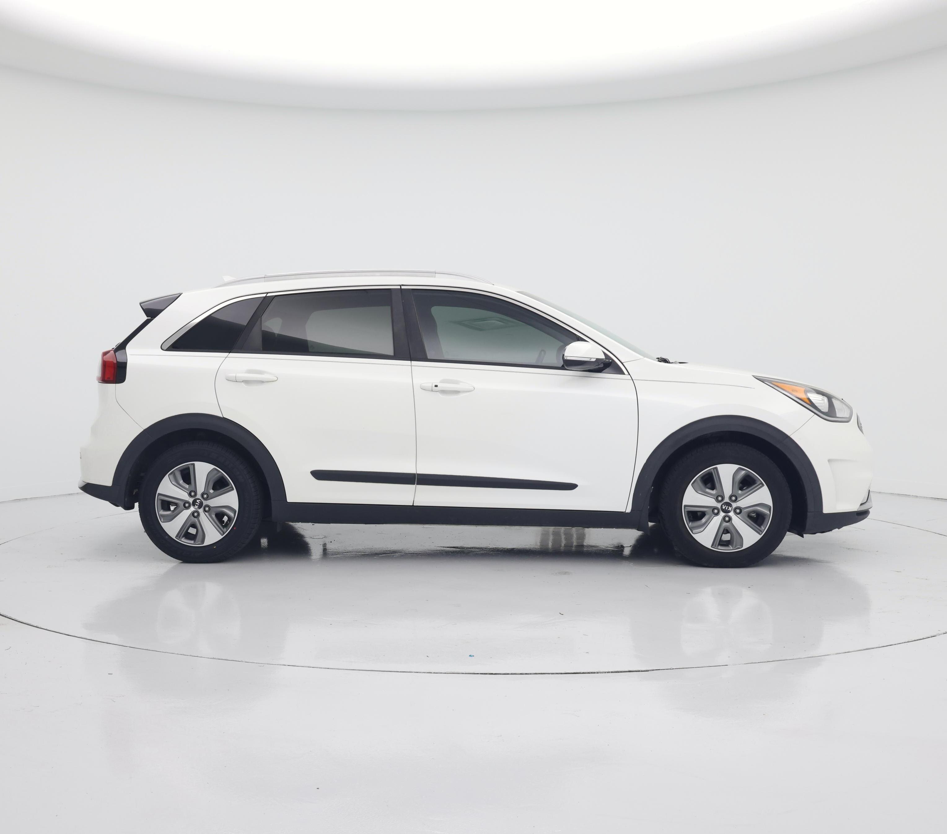 Thumbnail: 2017 Kia Niro - 7