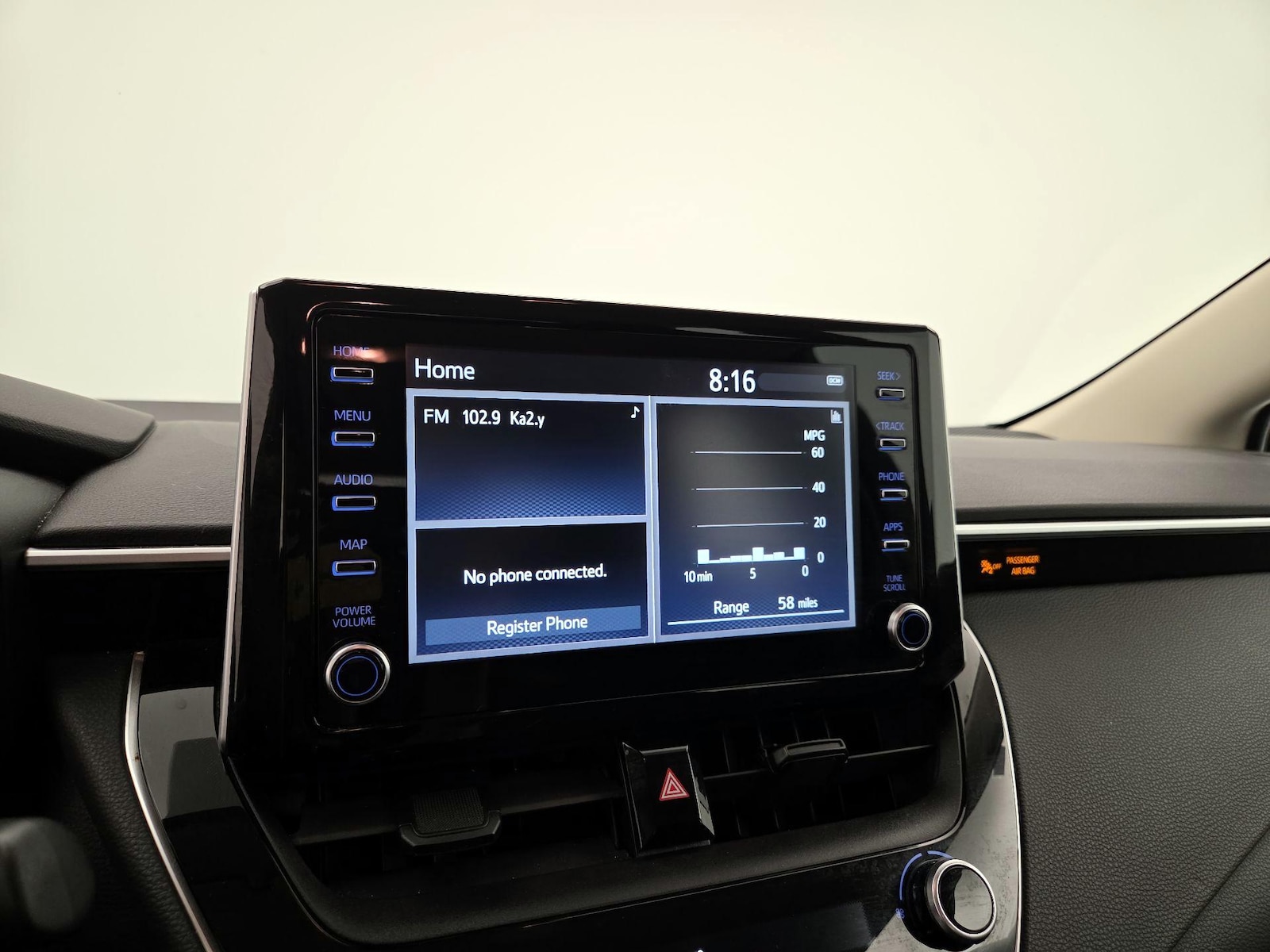 2020 Toyota Corolla LE - Photo 16
