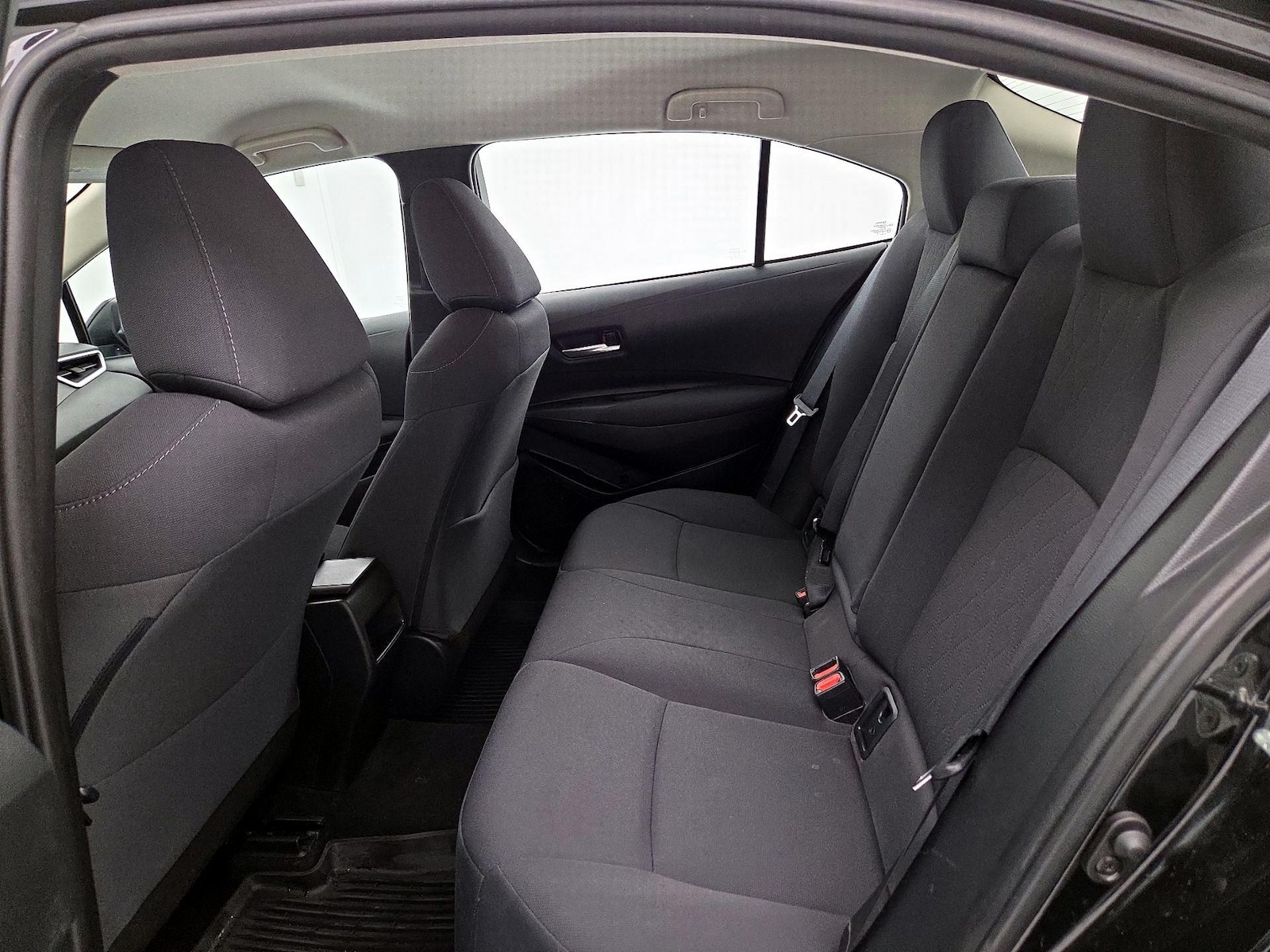 2020 Toyota Corolla LE - Photo 19