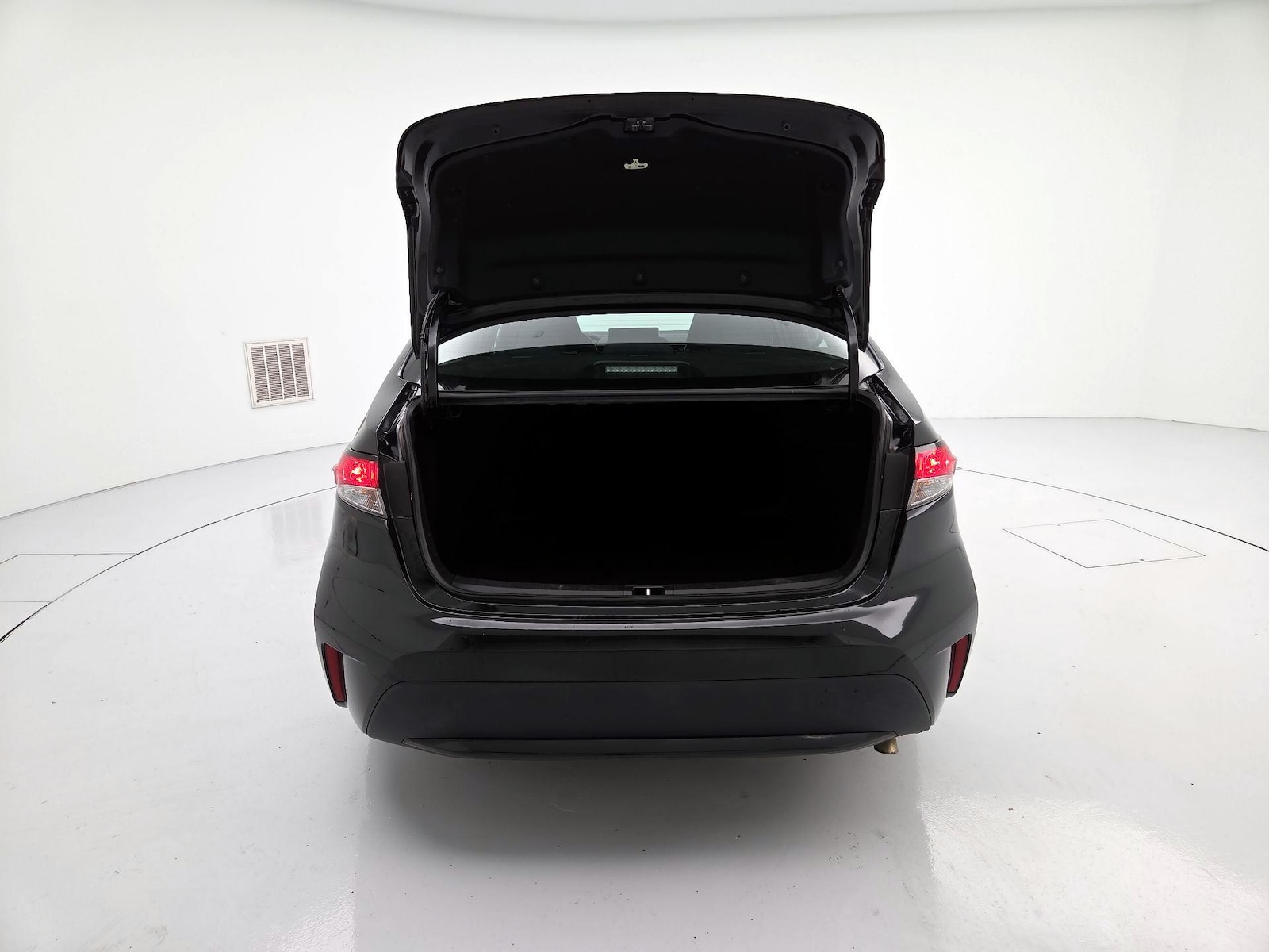 2020 Toyota Corolla LE - Photo 20
