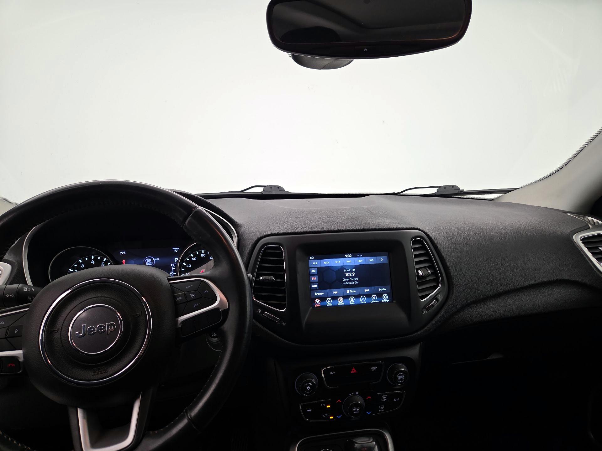 Thumbnail: 2018 Jeep Compass - 9