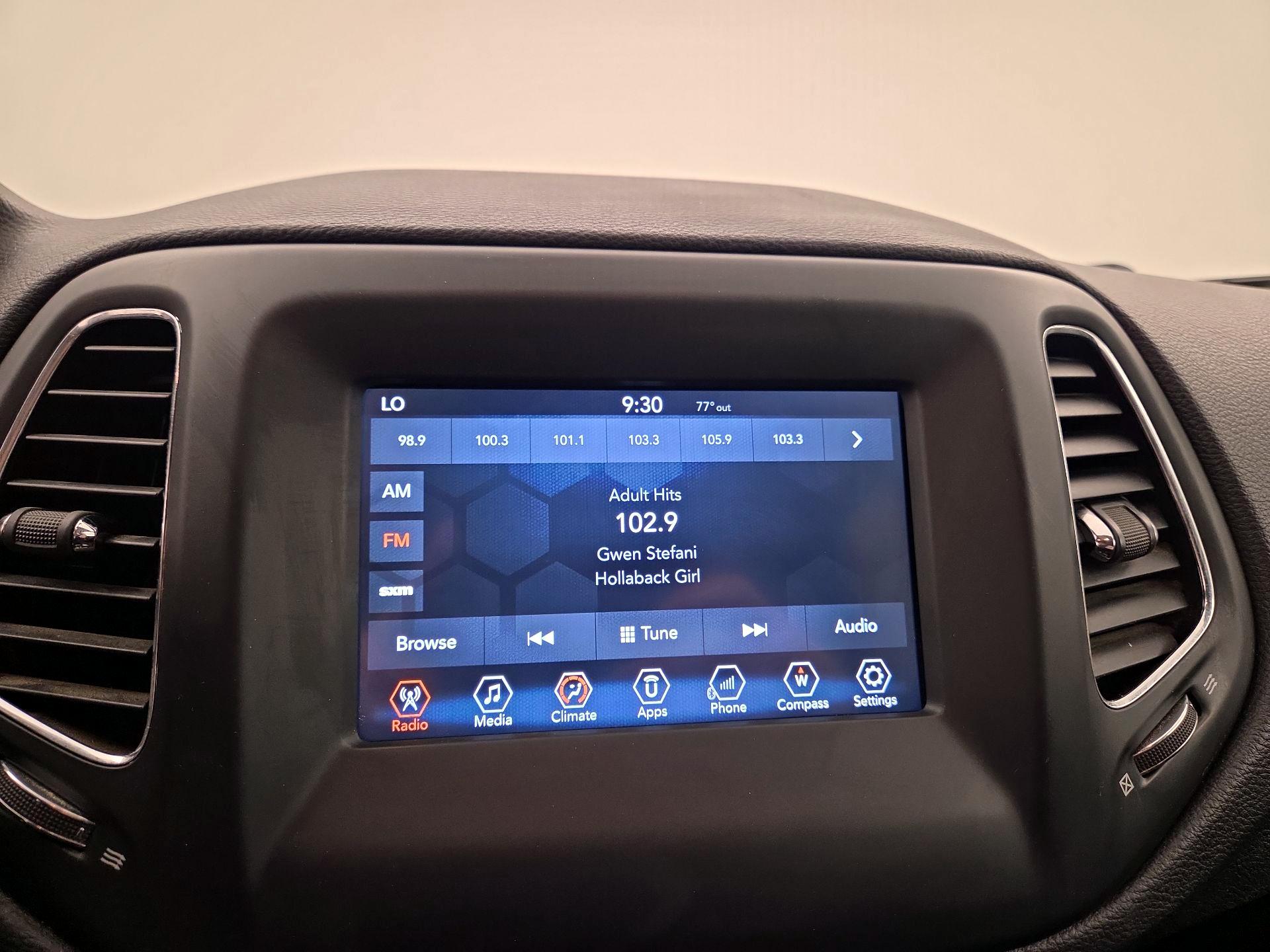 Thumbnail: 2018 Jeep Compass - 15