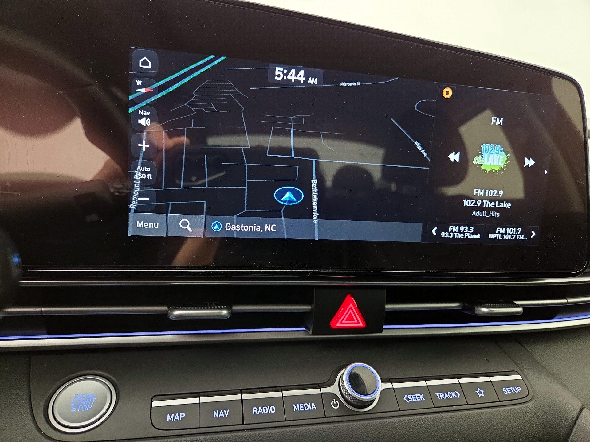 Thumbnail: 2024 Hyundai Elantra - 14