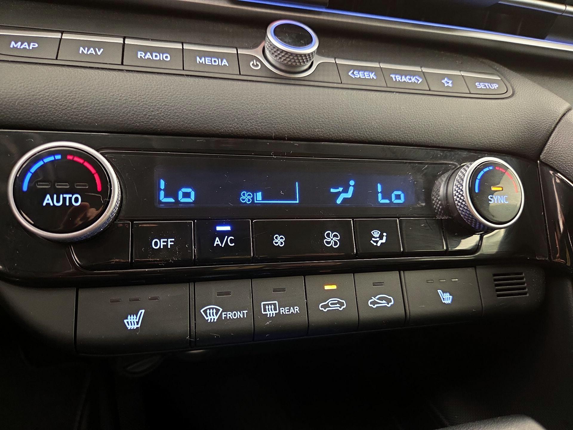 Thumbnail: 2024 Hyundai Elantra - 17
