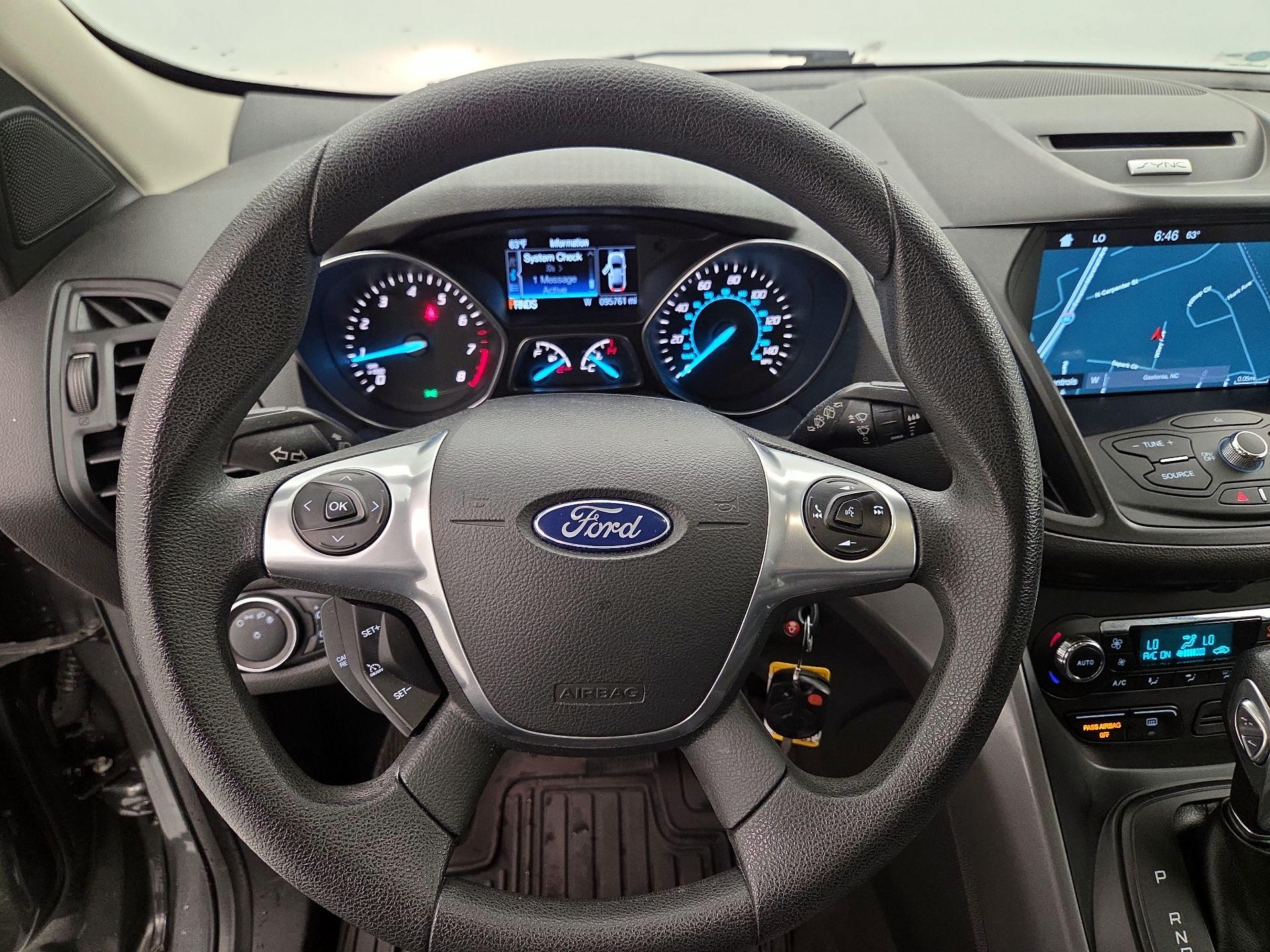 Thumbnail: 2016 Ford Escape - 10