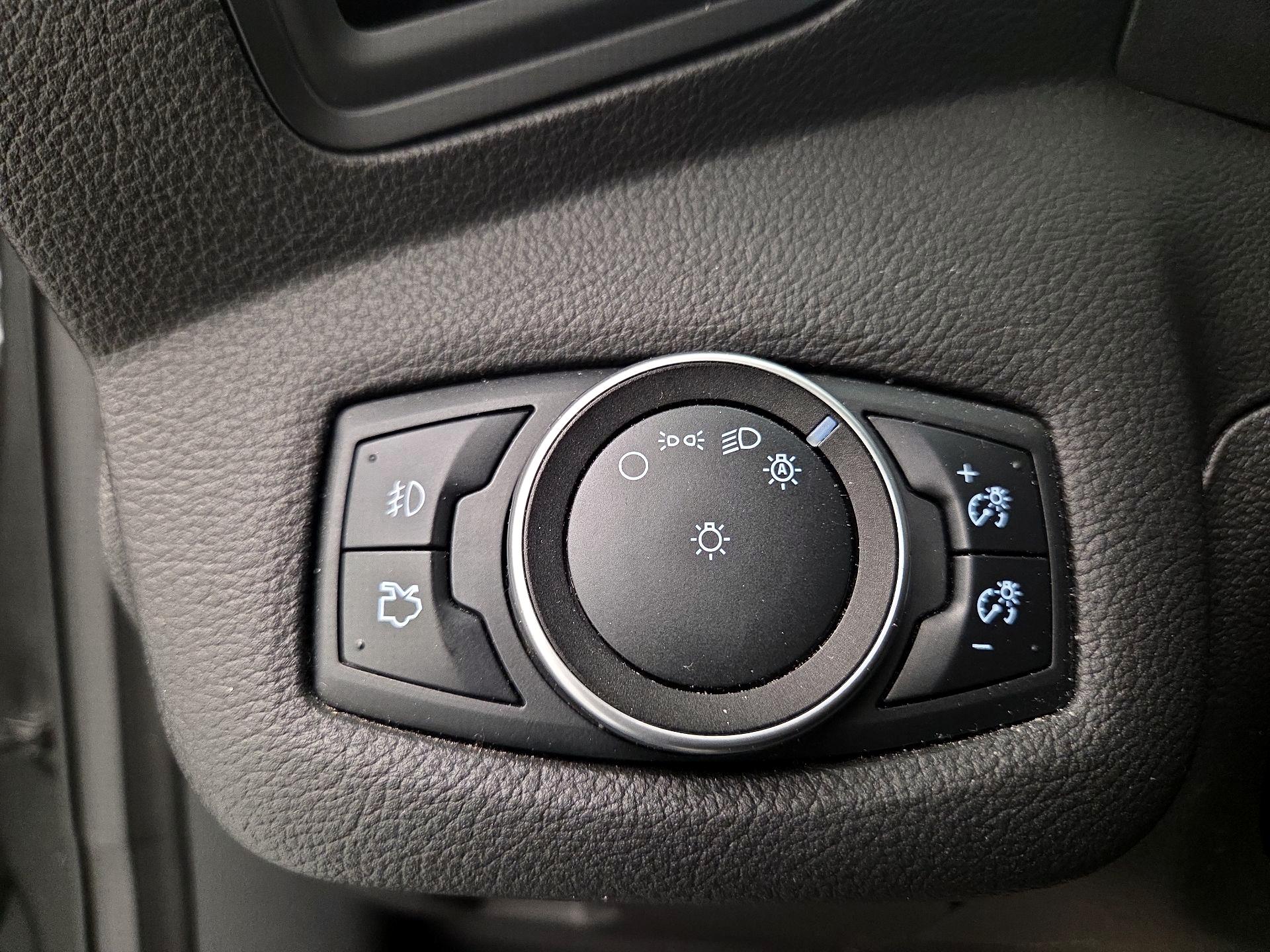 Thumbnail: 2016 Ford Escape - 13