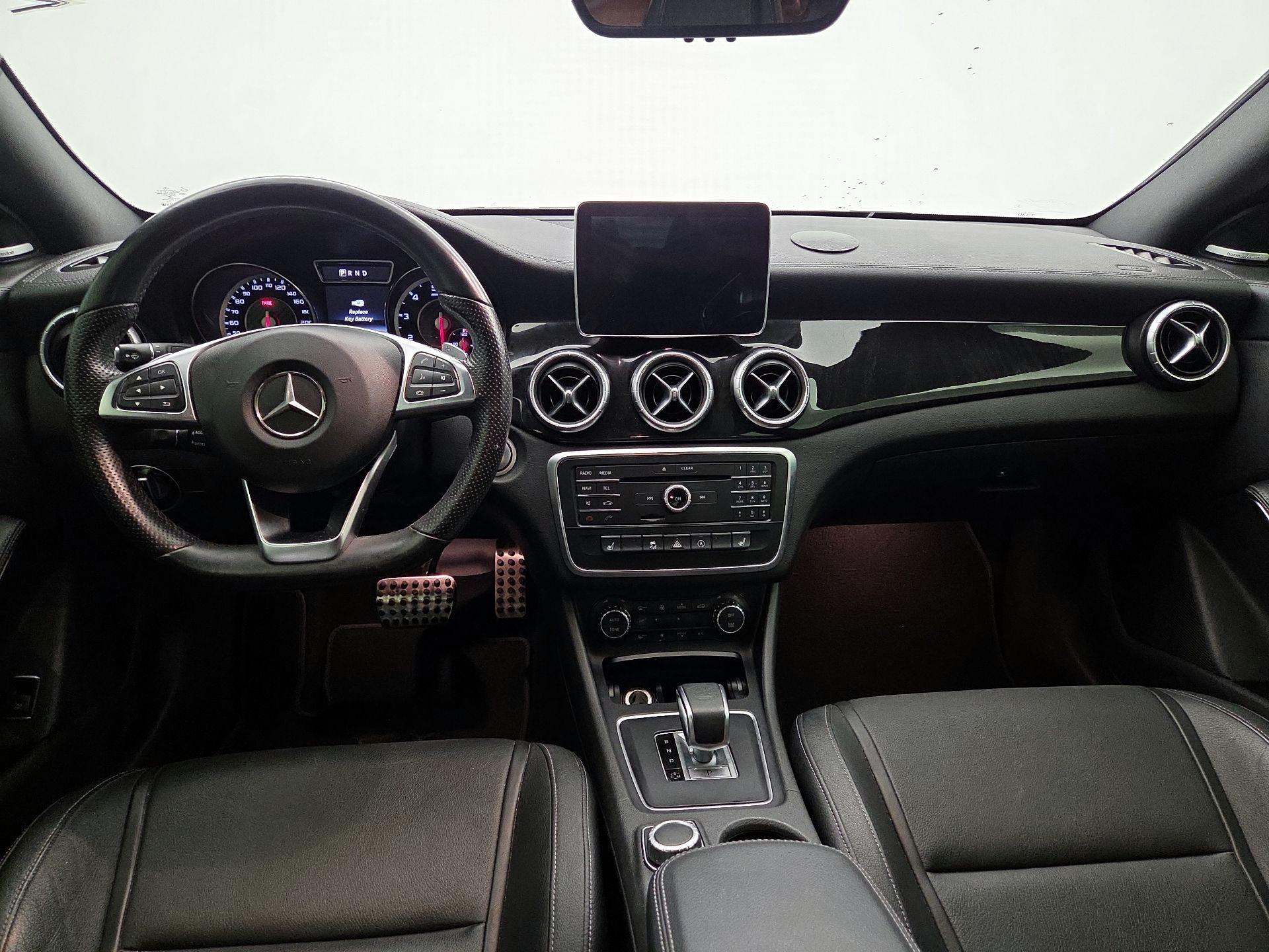 Thumbnail: 2015 Mercedes-Benz CLA - 9